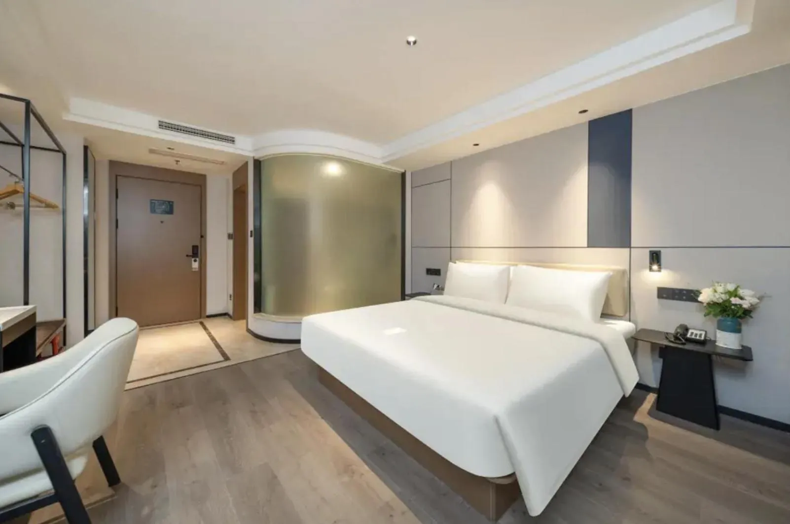 Seating area, Bed in Atour X Hotel Hangzhou Wenyi Road