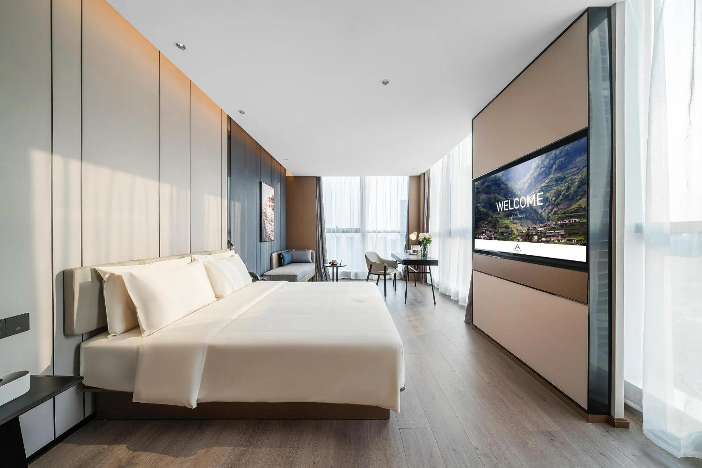 Photo of the whole room, Bed in Atour Hotel Chongqing Liangjiang District Jinke Center