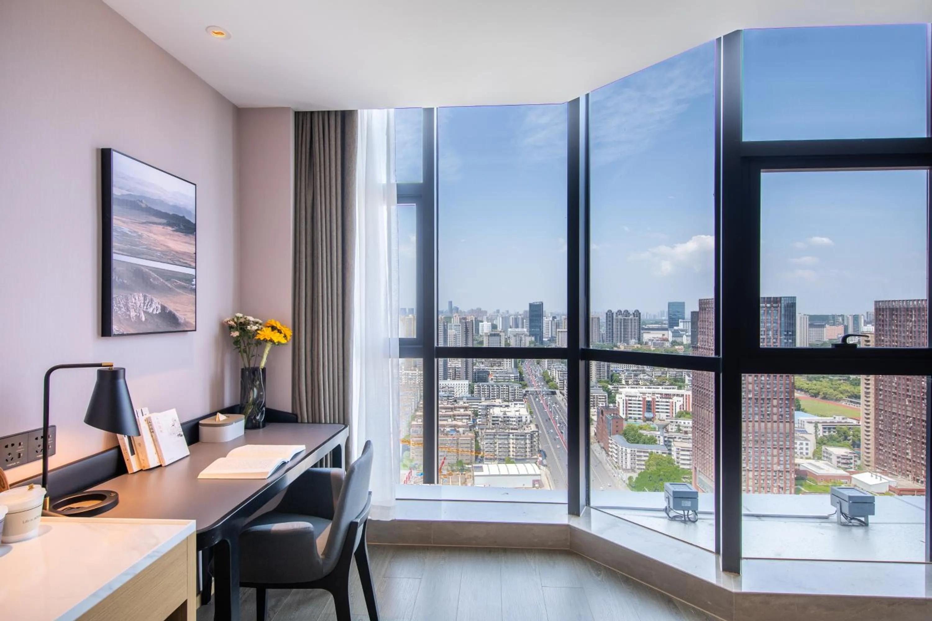 Seating area in Atour Hotel Wuhan University of Technology Jiedaokou