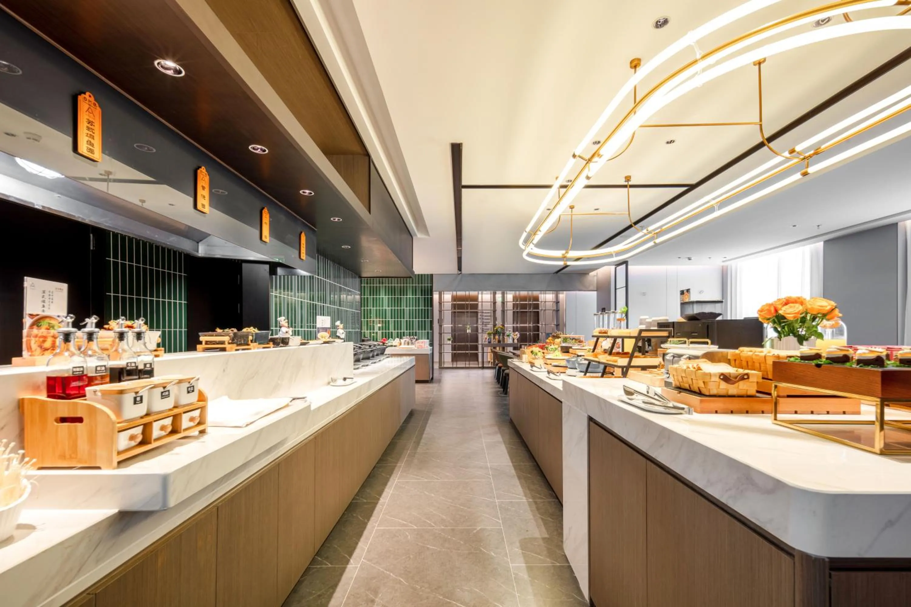 Restaurant/places to eat in Atour X Hotel Suzhou Xiangcheng Vigorous Island Subway Station