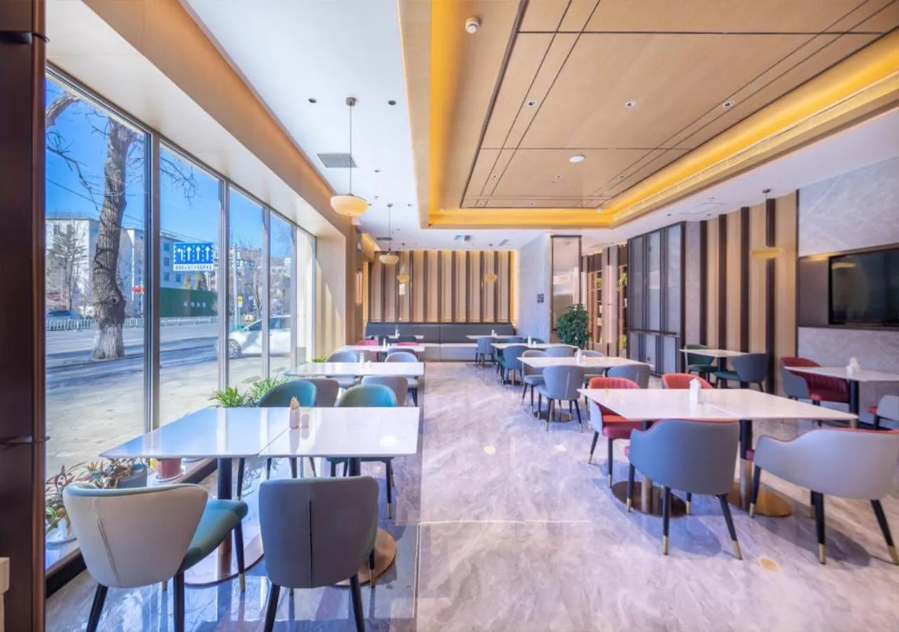 Restaurant/places to eat in Atour X Hotel Shenyang Beiling Park