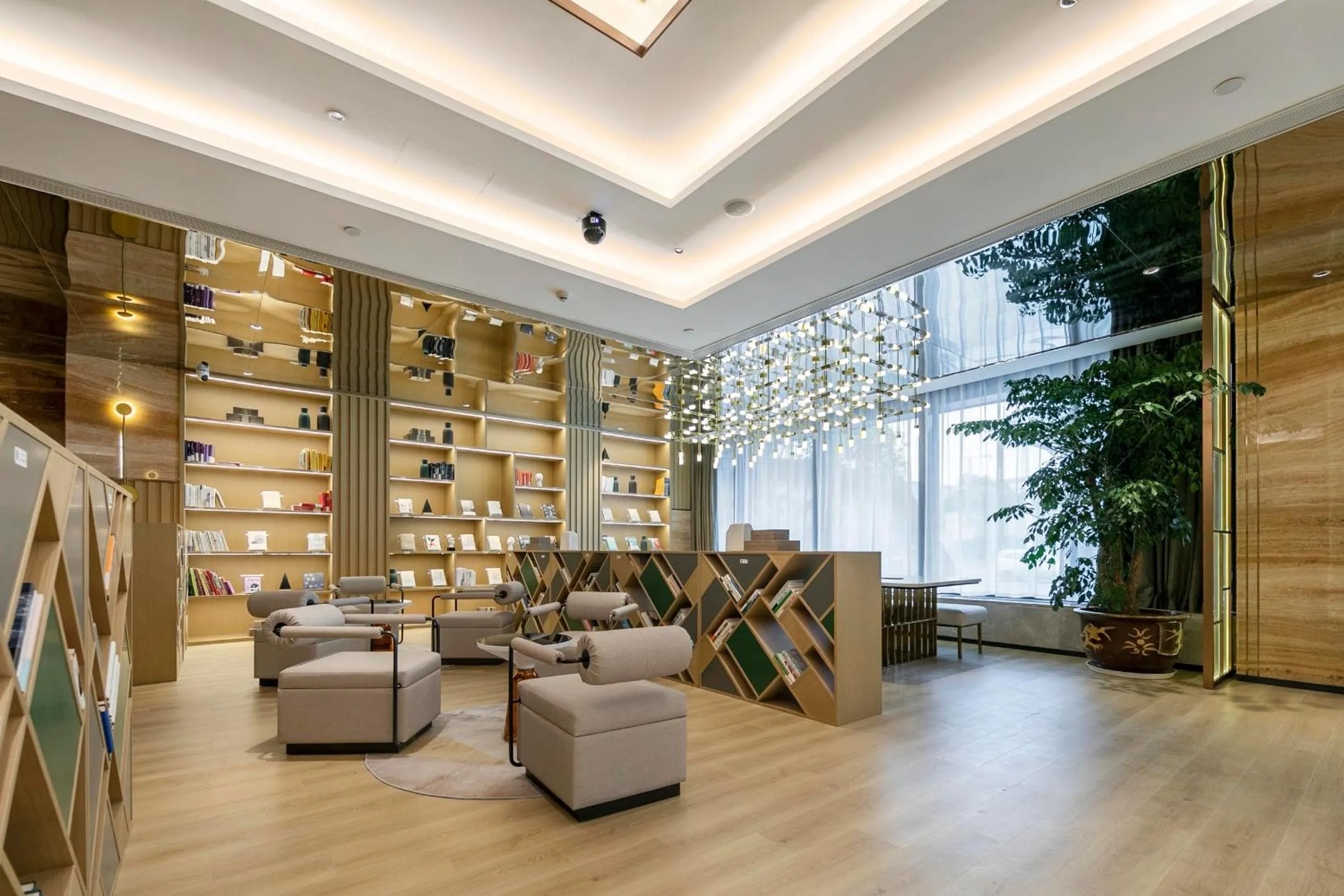 Atour Hotel Huaihua High-Speed South Railway Station