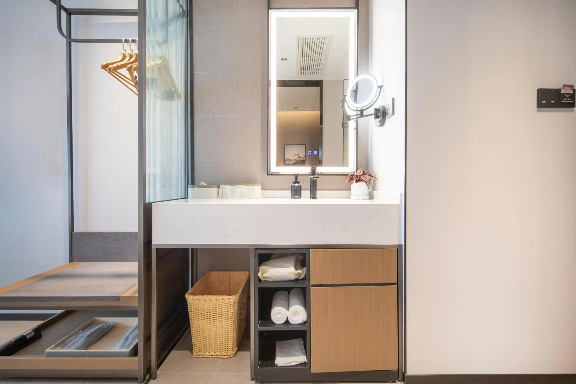 Atour Hotel Kunming Guangfu Road Haile World