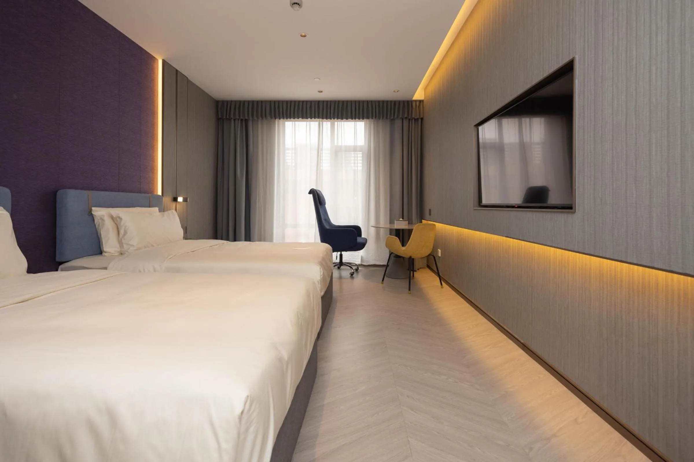 Bed in Atour X Hotel Shanghai Hongqiao National Exhibition Qibao Old Street