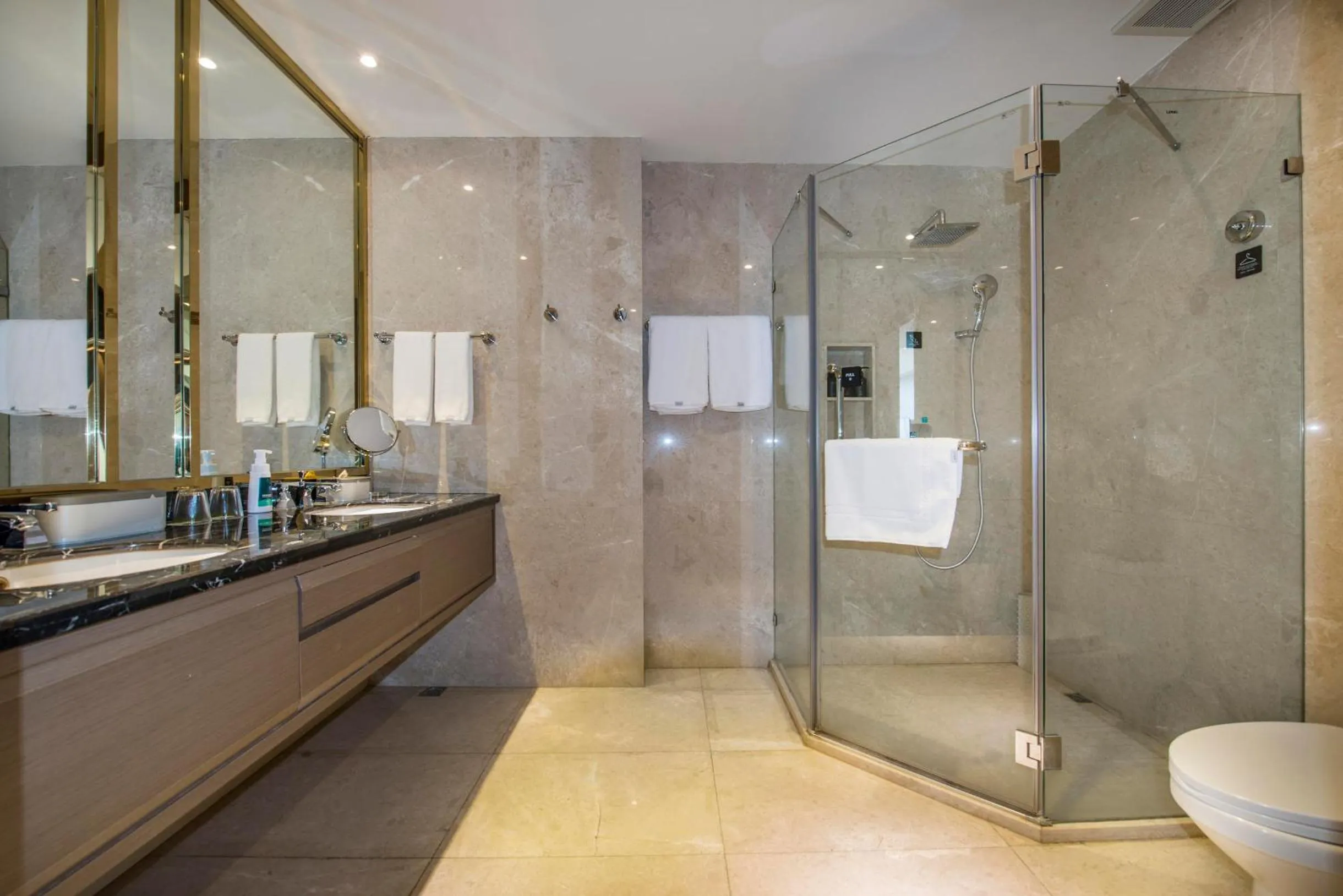 Atour X Hotel Yangjiang Jiangcheng Junyi Plaza