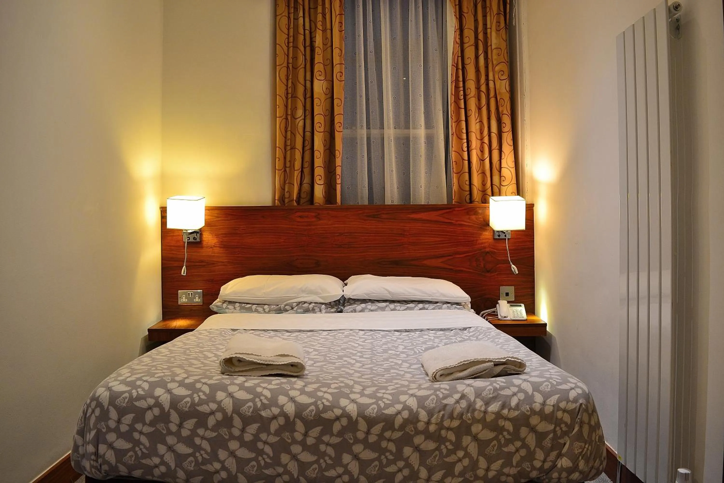 Double Room in Leisure Inn Hotel