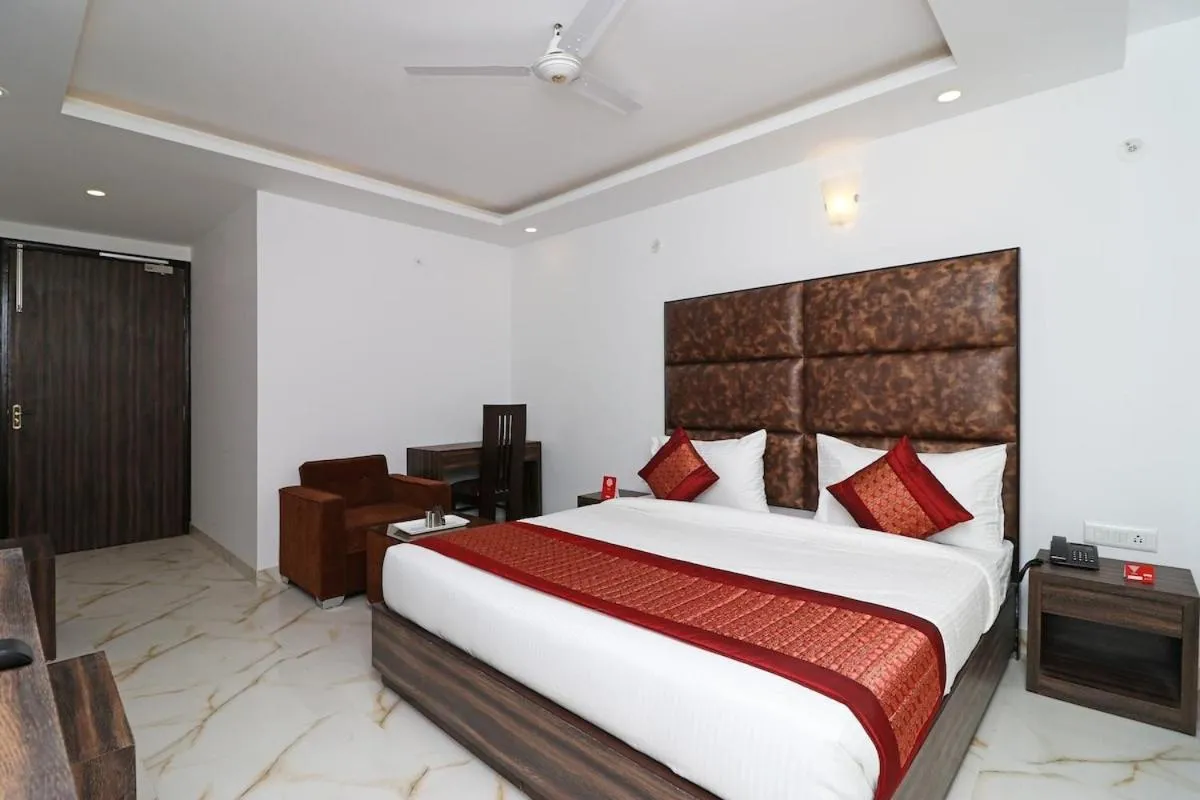 Property building, Bed in Mayda Residency By Mayda Hospitality Pvt. Ltd.
