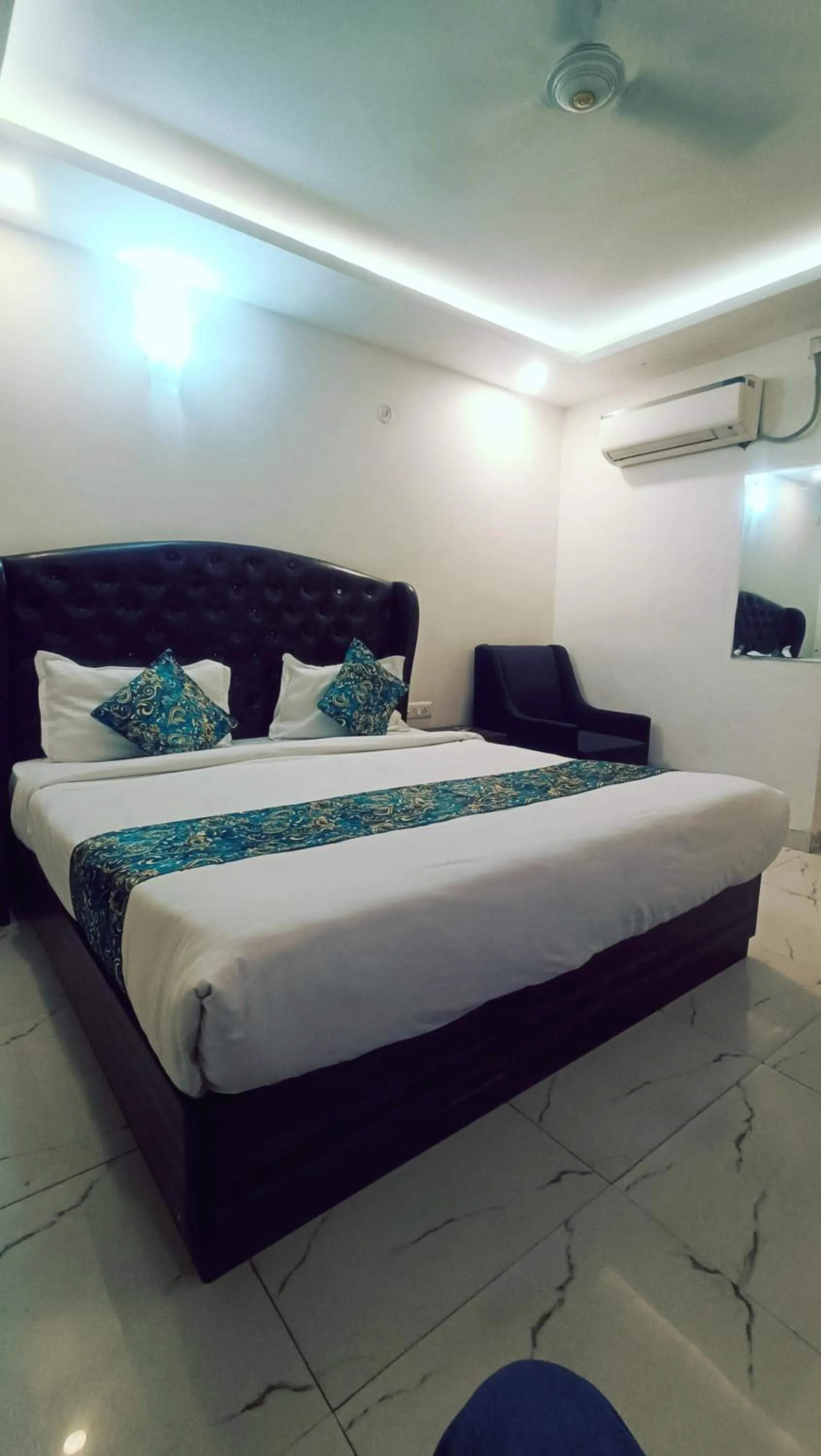 Property building, Bed in Mayda Residency By Mayda Hospitality Pvt. Ltd.