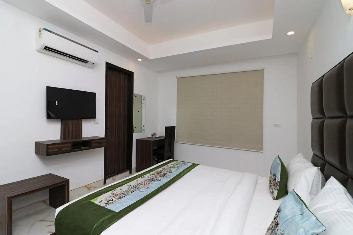 Property building, Bed in Mayda Residency By Mayda Hospitality Pvt. Ltd.