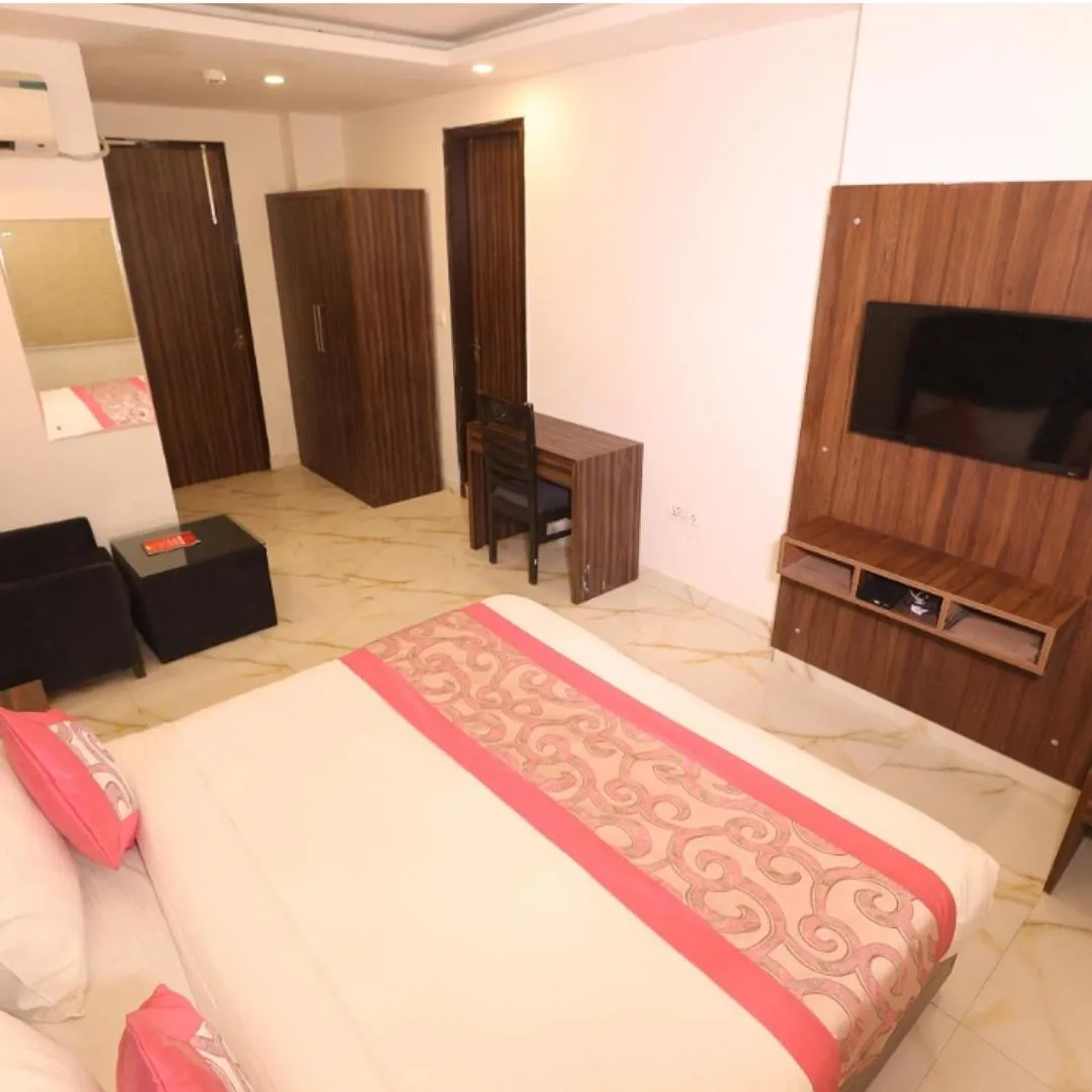 Property building, Bed in Mayda Residency By Mayda Hospitality Pvt. Ltd.