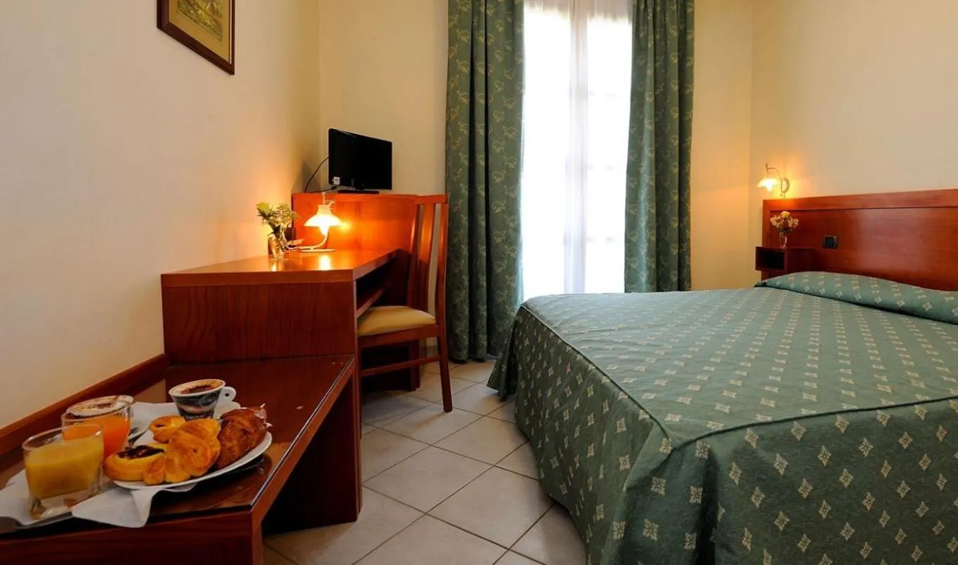 Bed in Hotel Fondovalle