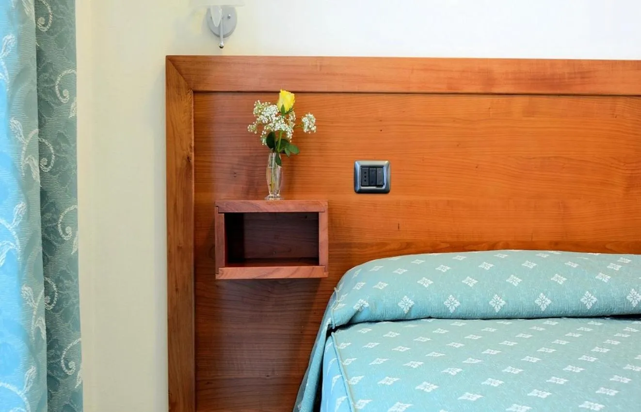 Bed in Hotel Fondovalle