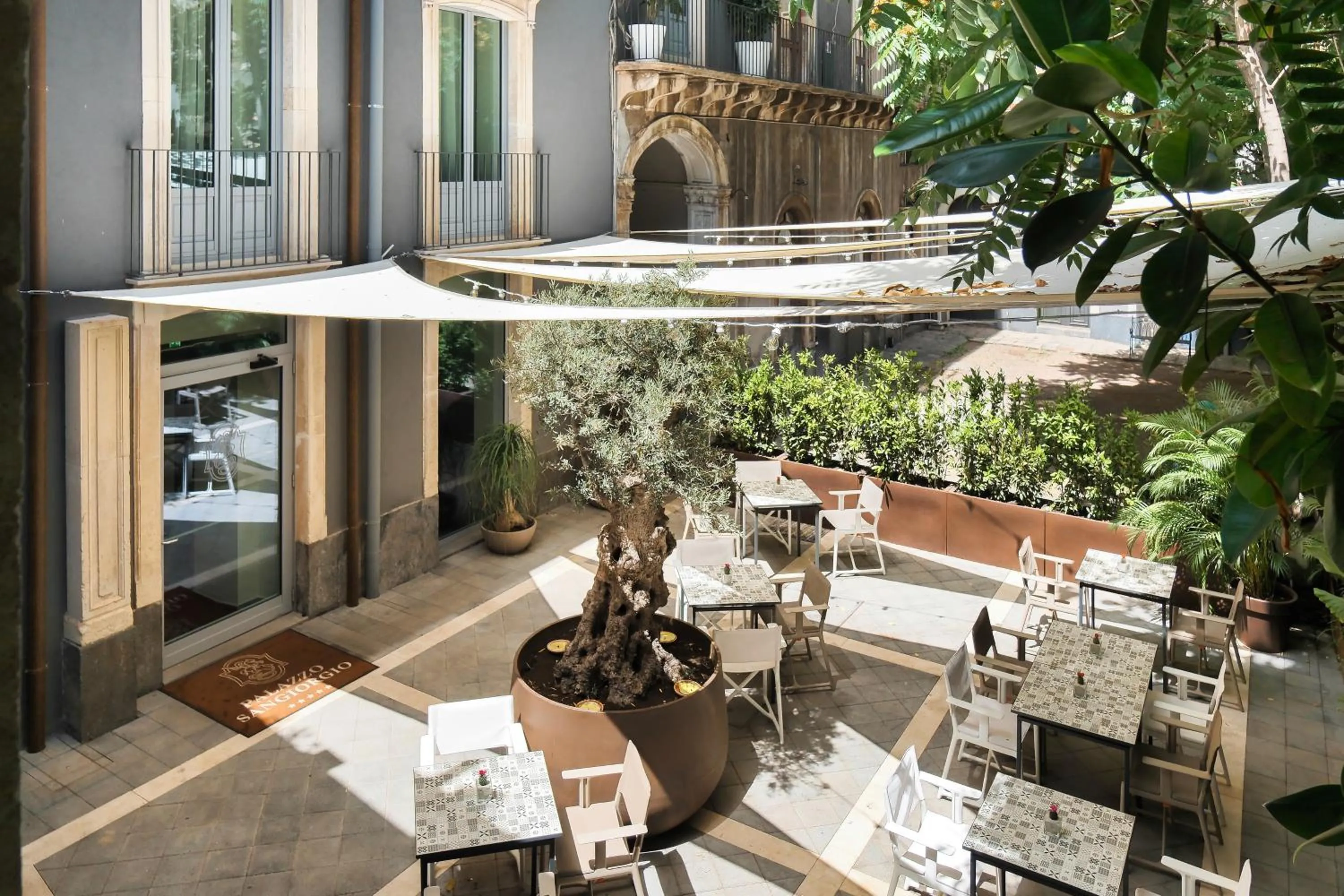 Garden view in Palazzo Sangiorgio