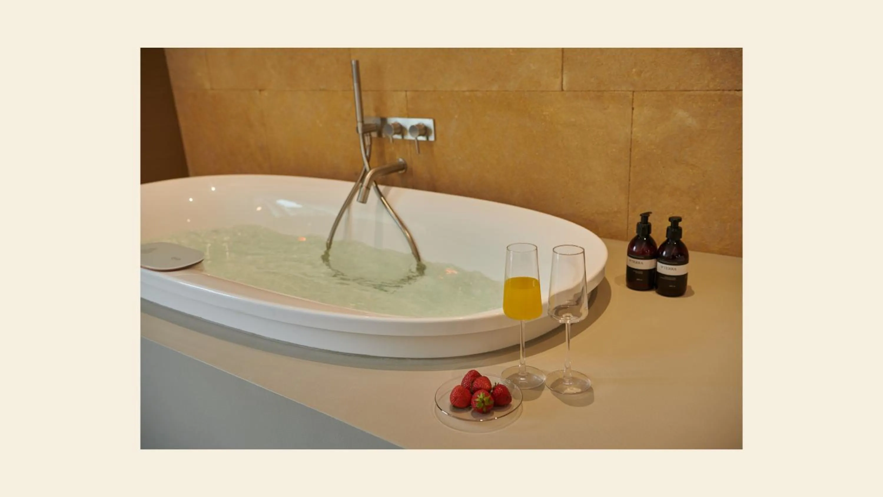 Bath in Palazzo Sangiorgio