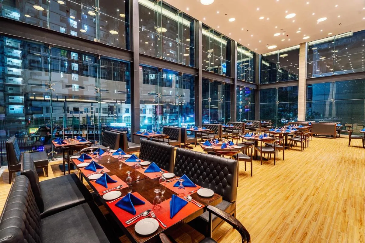 Restaurant/places to eat in Best Western Heritage