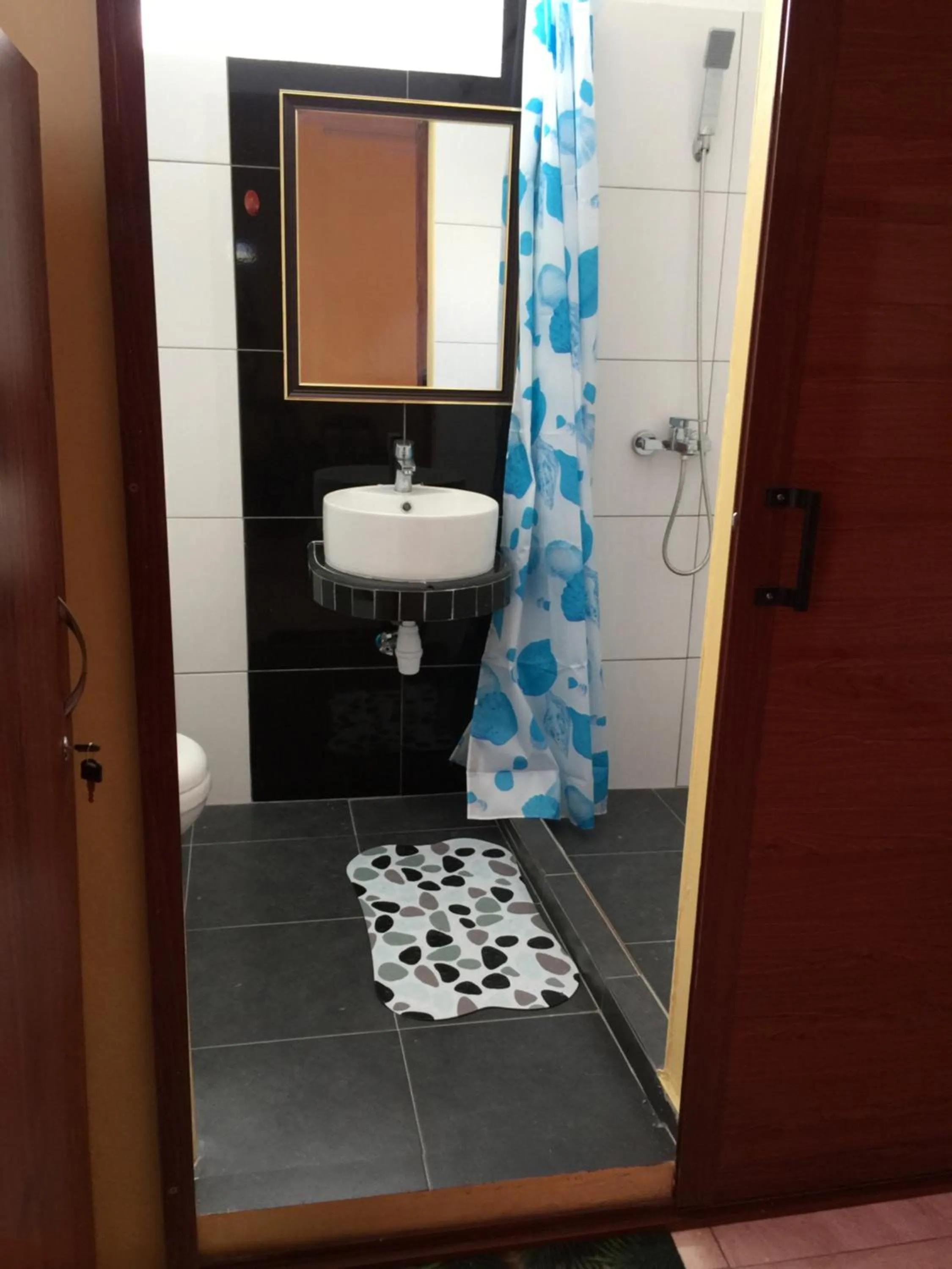 Bathroom in Bob Apartments