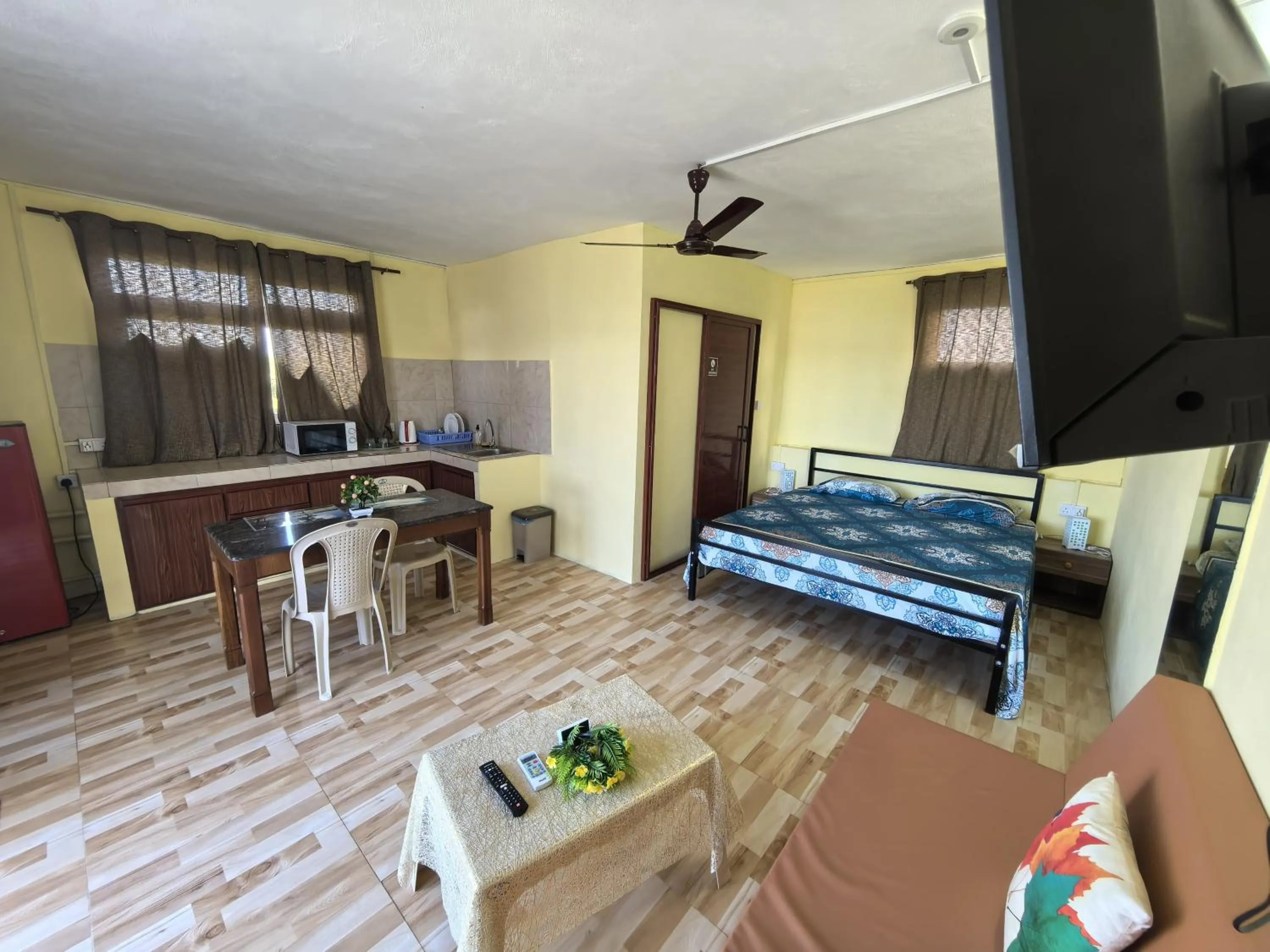 Bed in Bob Apartments