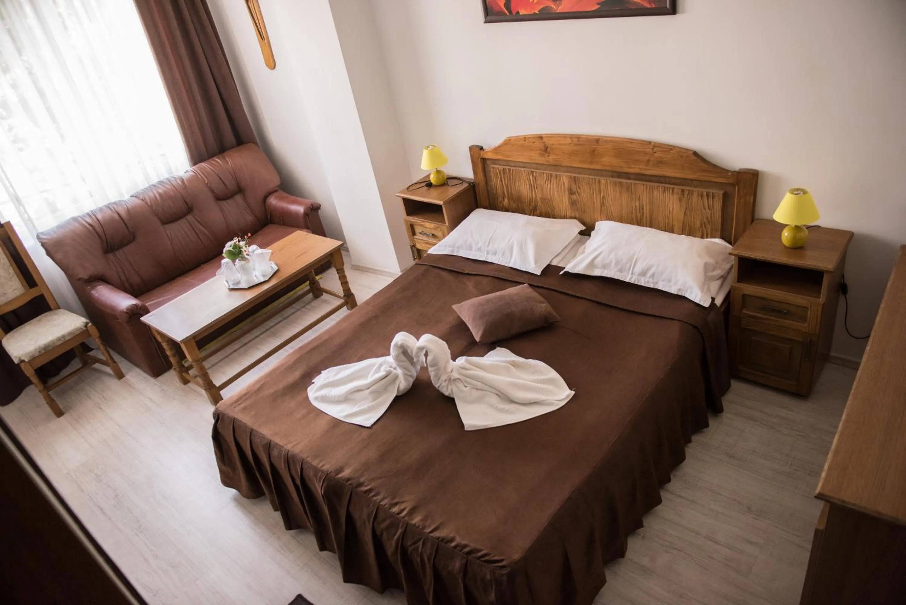 Photo of the whole room, Bed in Hotel Dynes