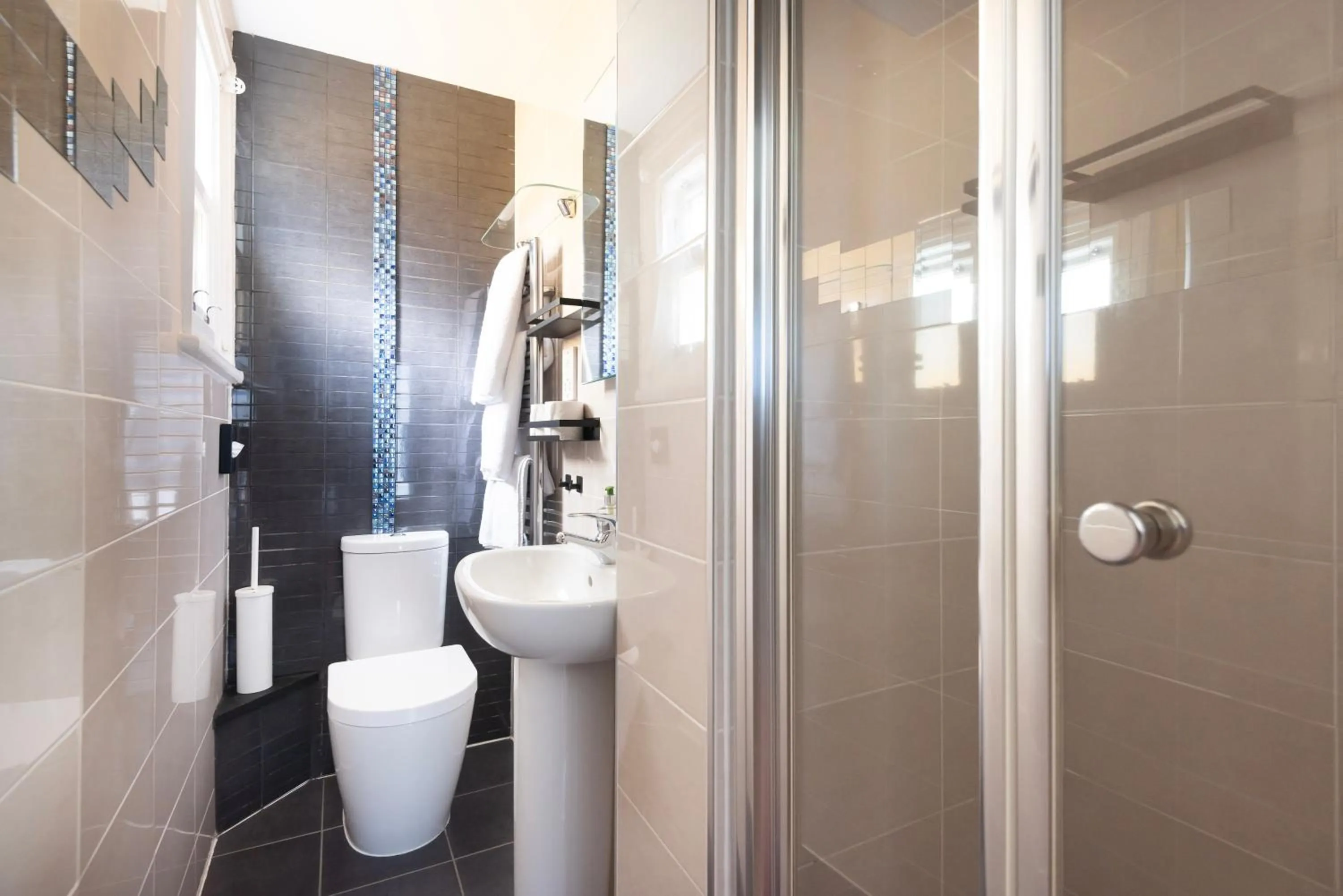 Shower in INNit Cavalaire