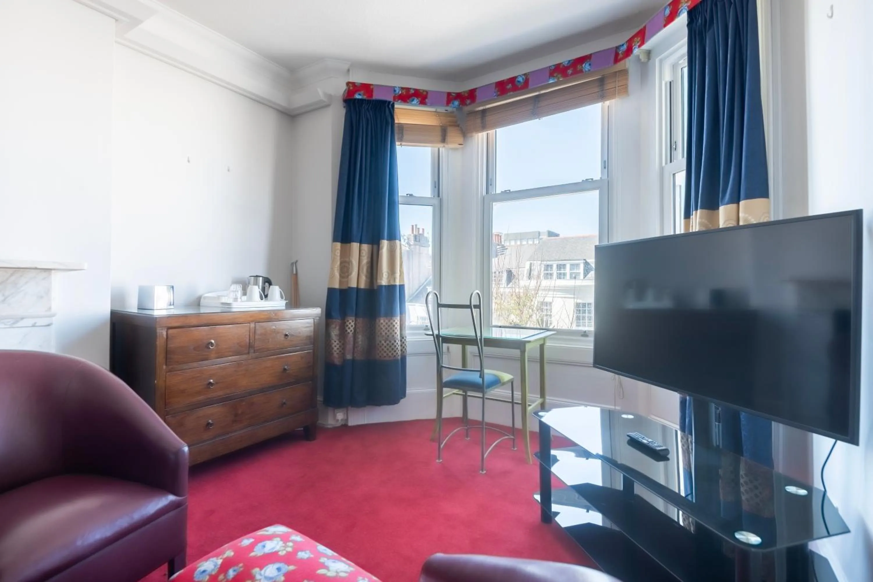 TV and multimedia in INNit Cavalaire