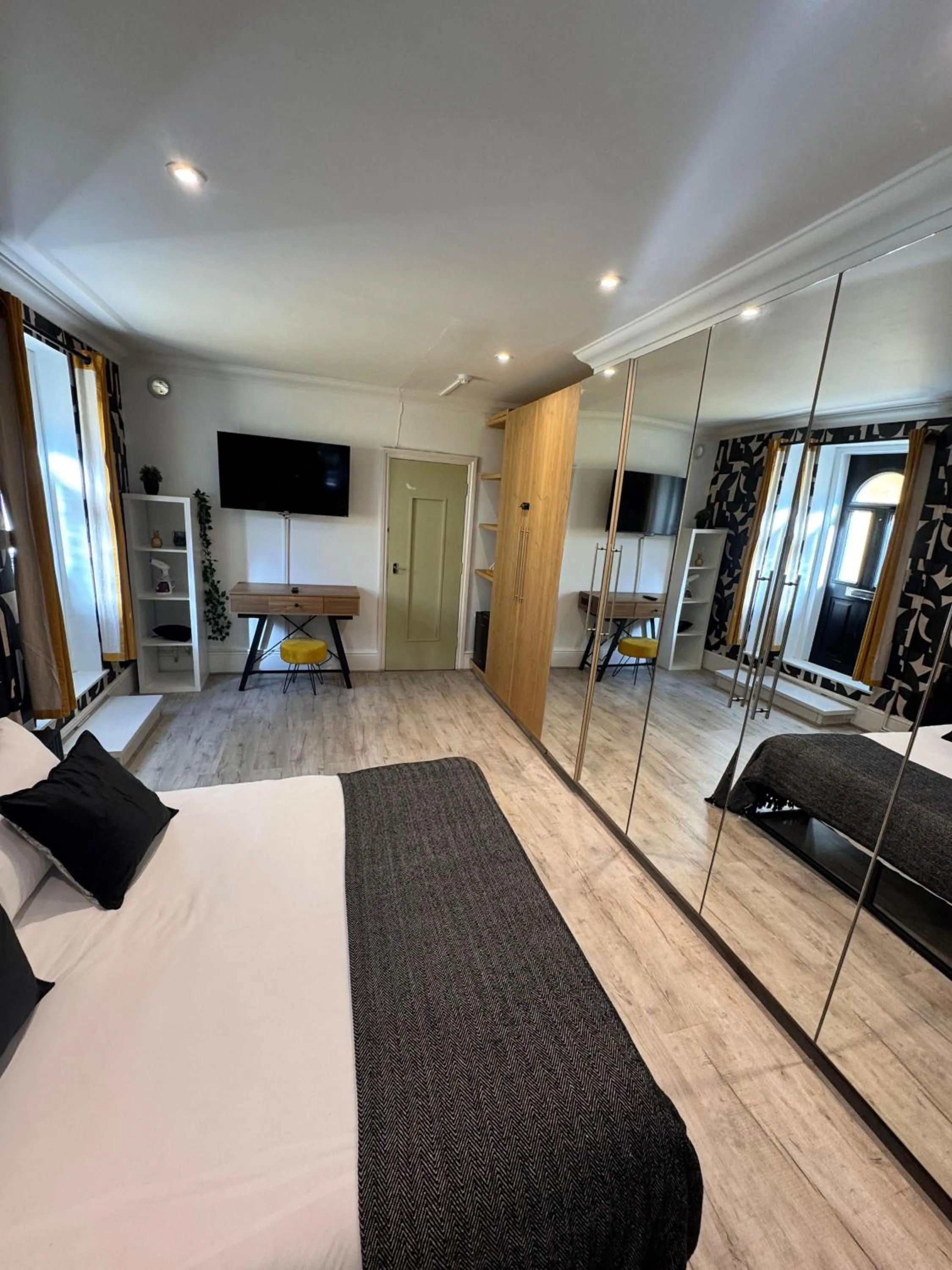 Bed in INNit Cavalaire