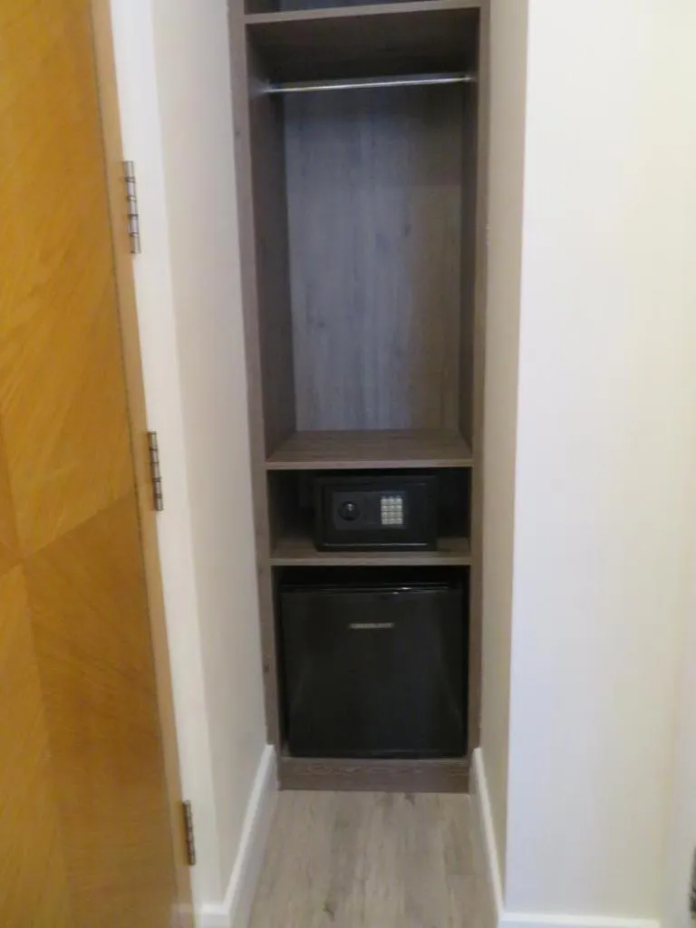 Glendale Hyde Park Hotel