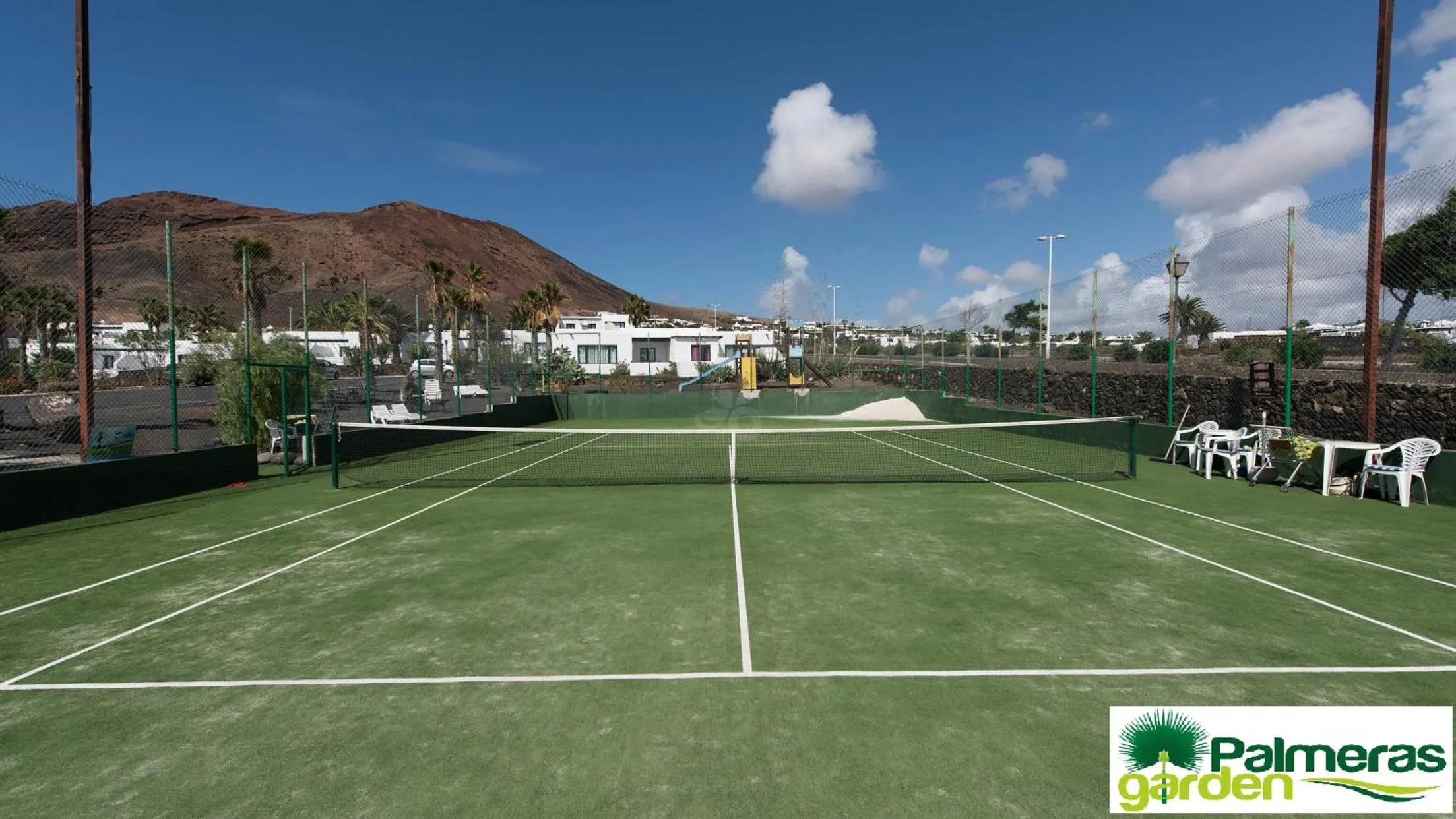 Tennis court in Palmeras Garden