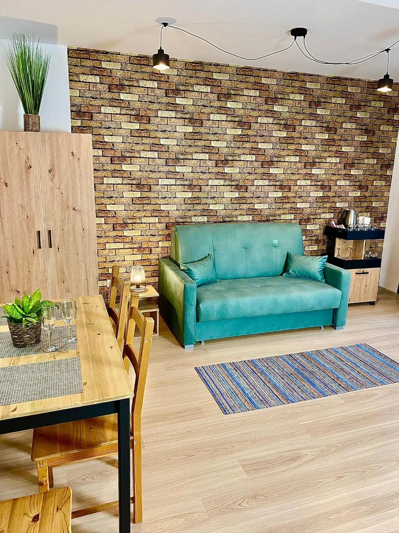 Photo of the whole room in Old Tree Home & Restaurant