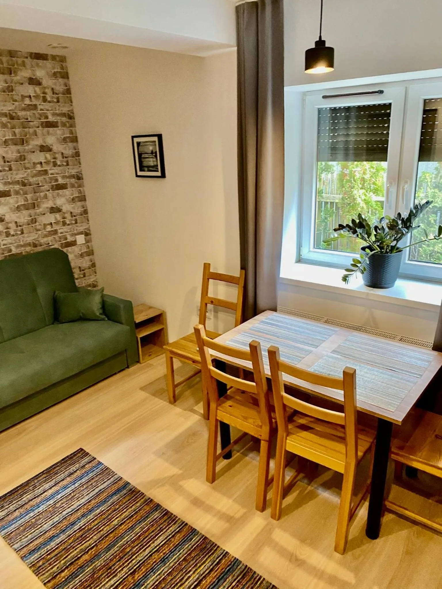 Seating area in Old Tree Home & Restaurant