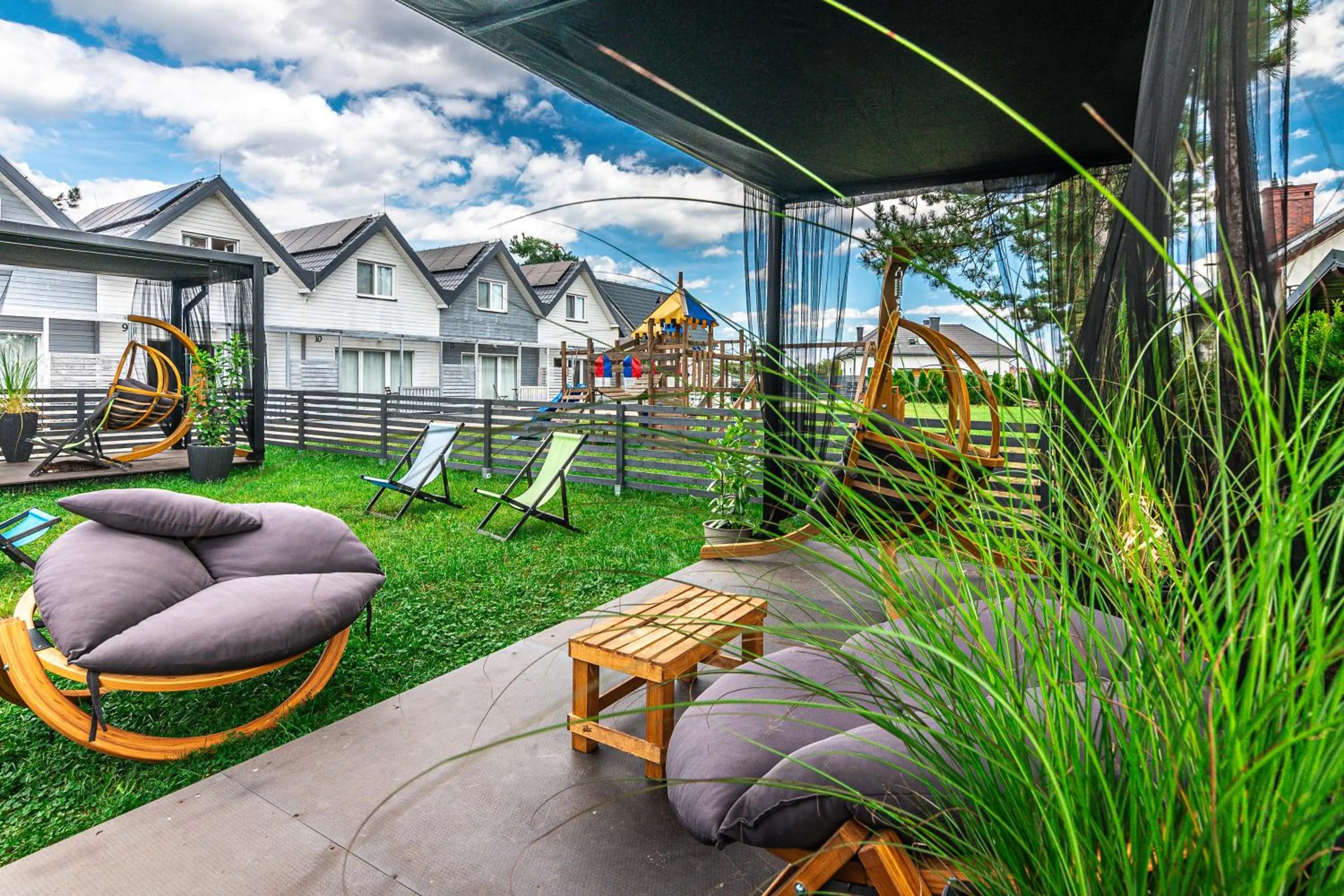 Old Tree Home & Restaurant