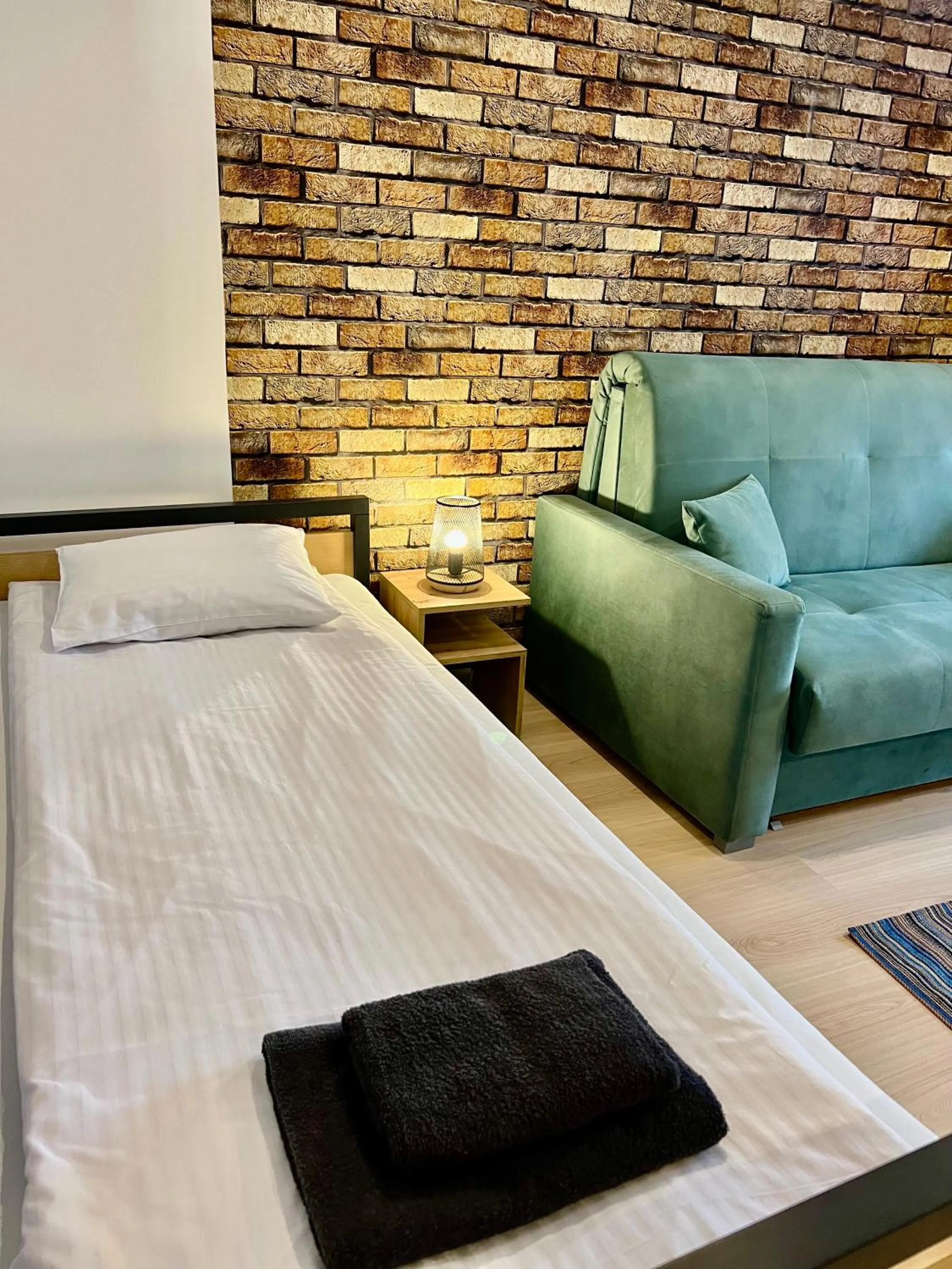 Bed in Old Tree Home & Restaurant