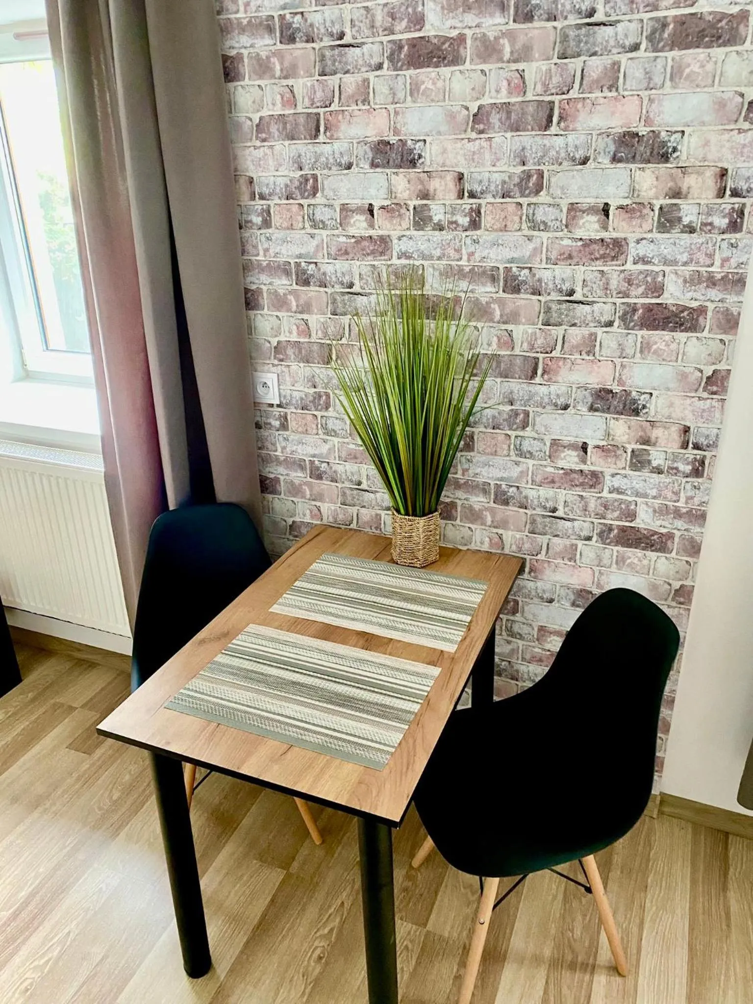 Living room in Old Tree Home & Restaurant