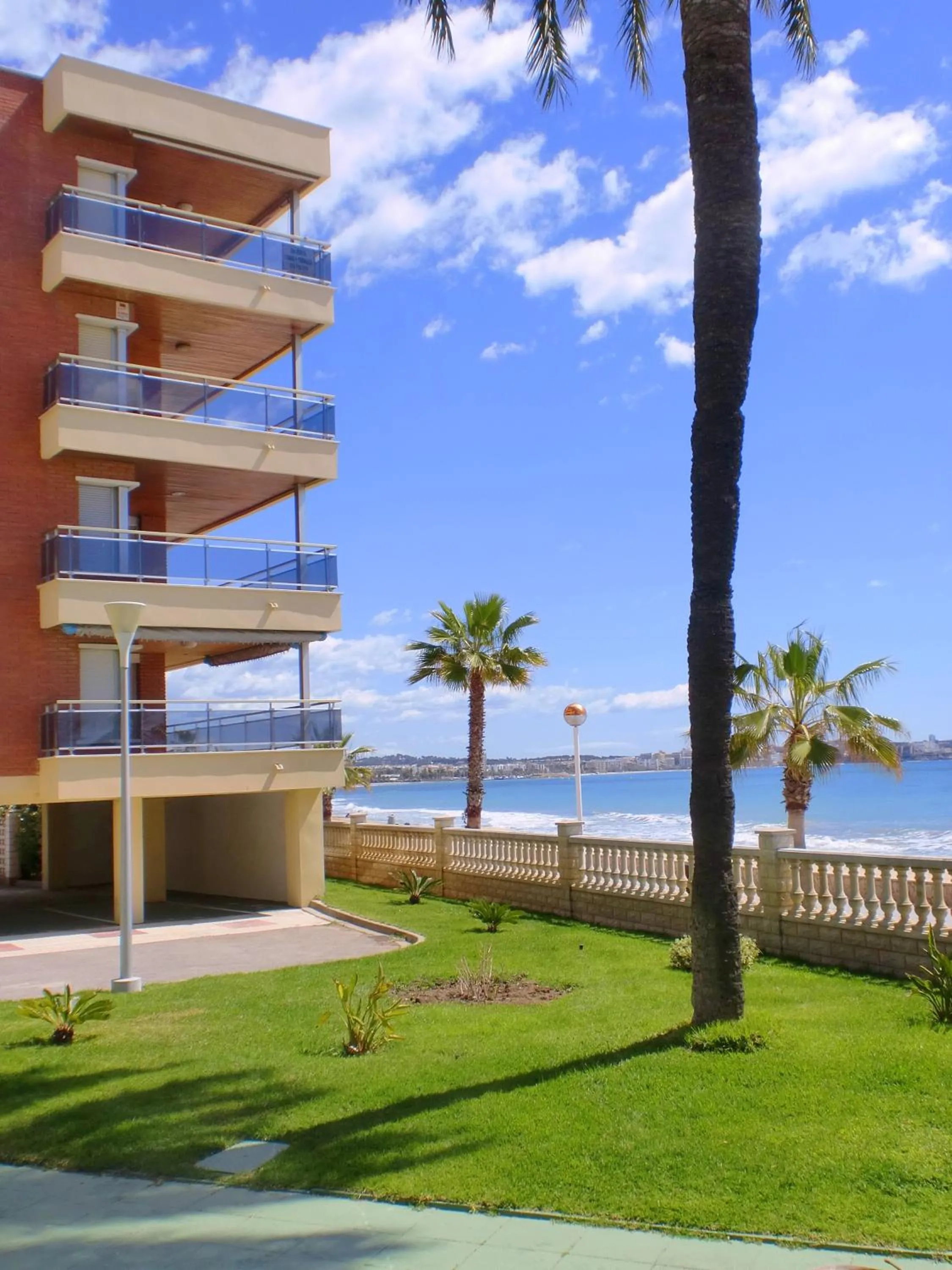 Garden in Rentalmar Sol de España - Mas d'en Gran