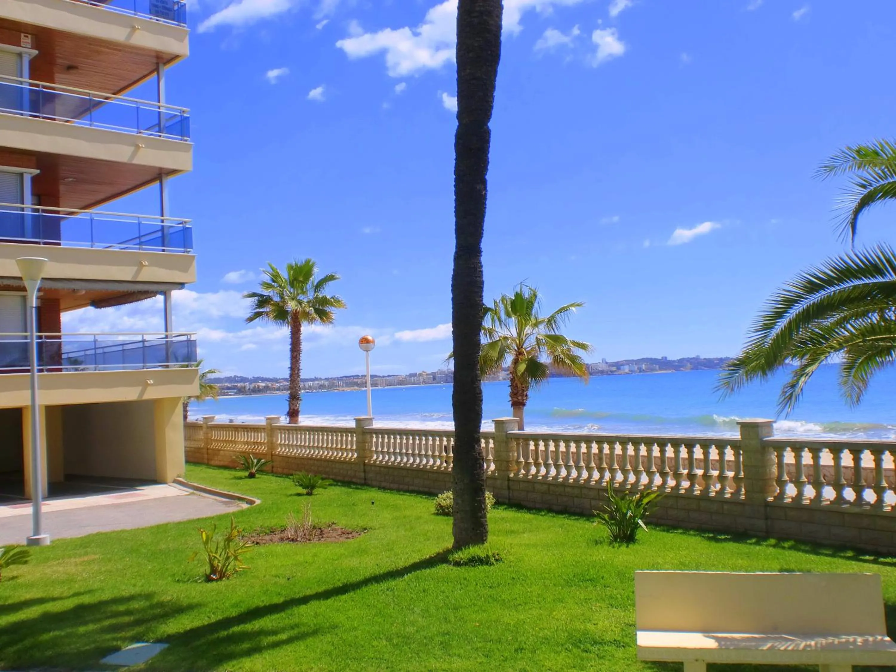 Garden in Rentalmar Sol de España - Mas d'en Gran