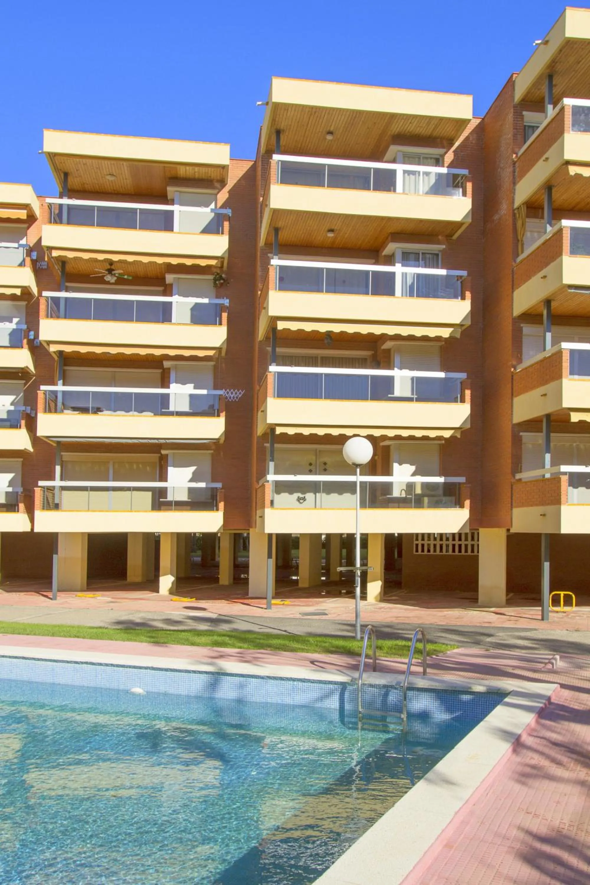 Facade/entrance in Rentalmar Sol de España - Mas d'en Gran