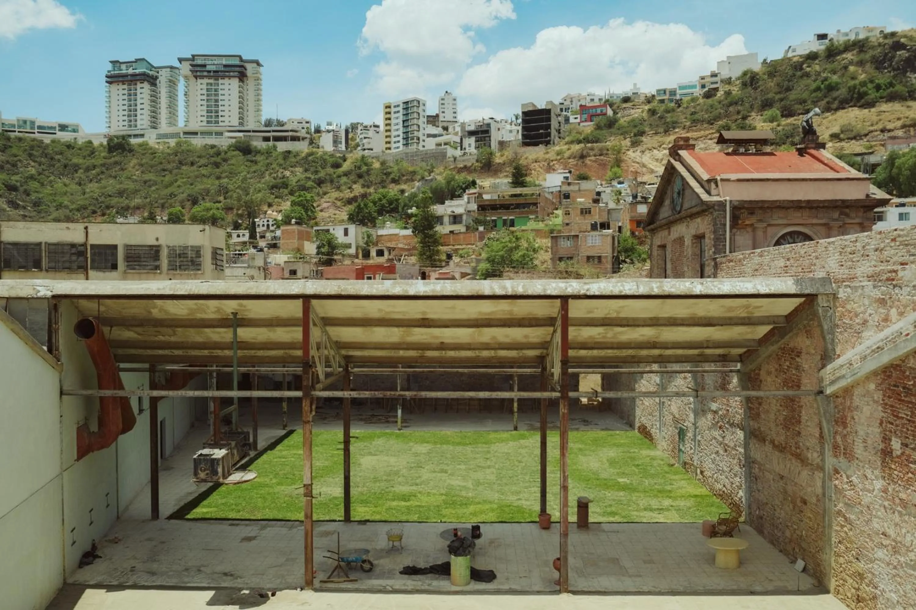 Property building in Hotel Hércules