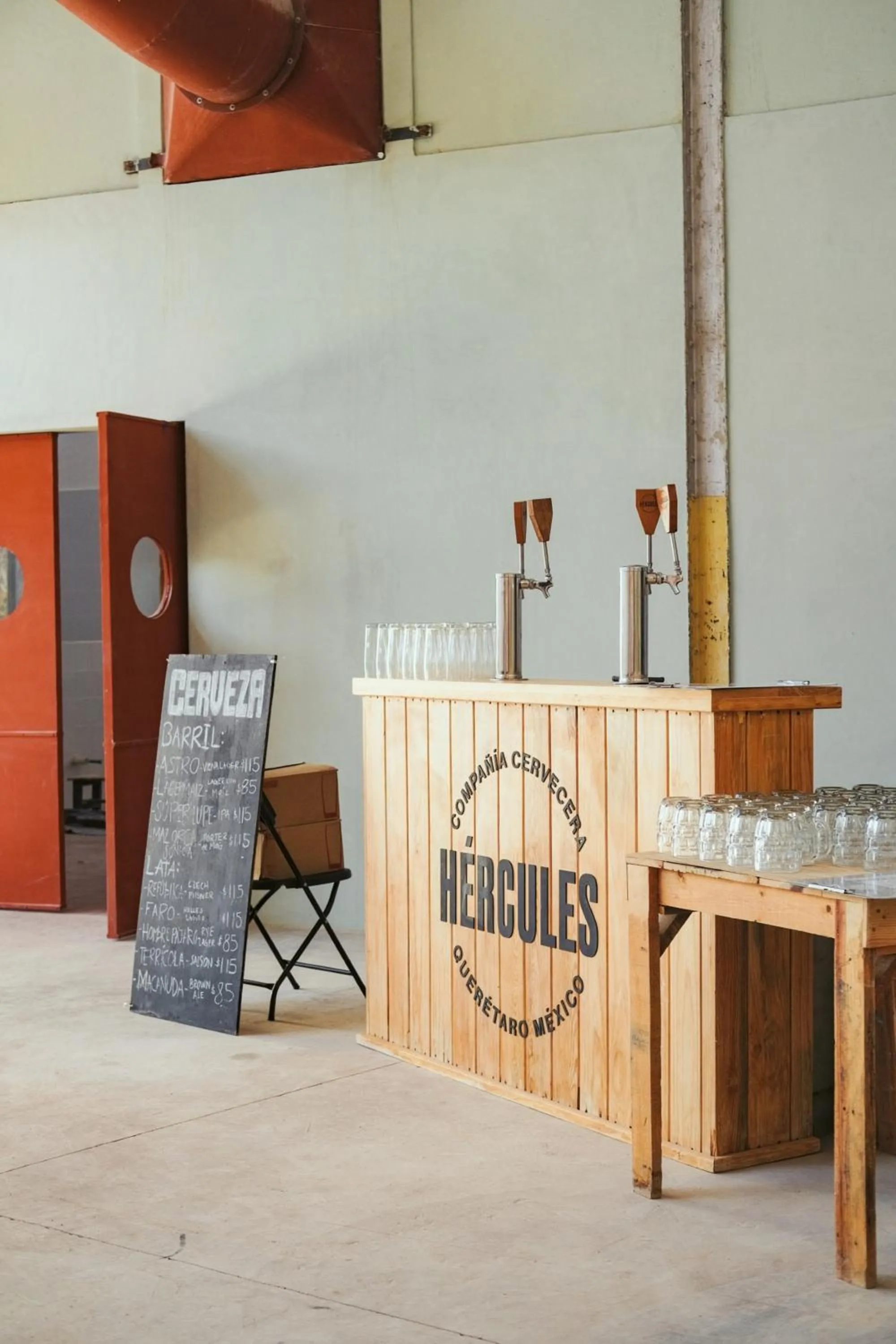 Property logo or sign in Hotel Hércules