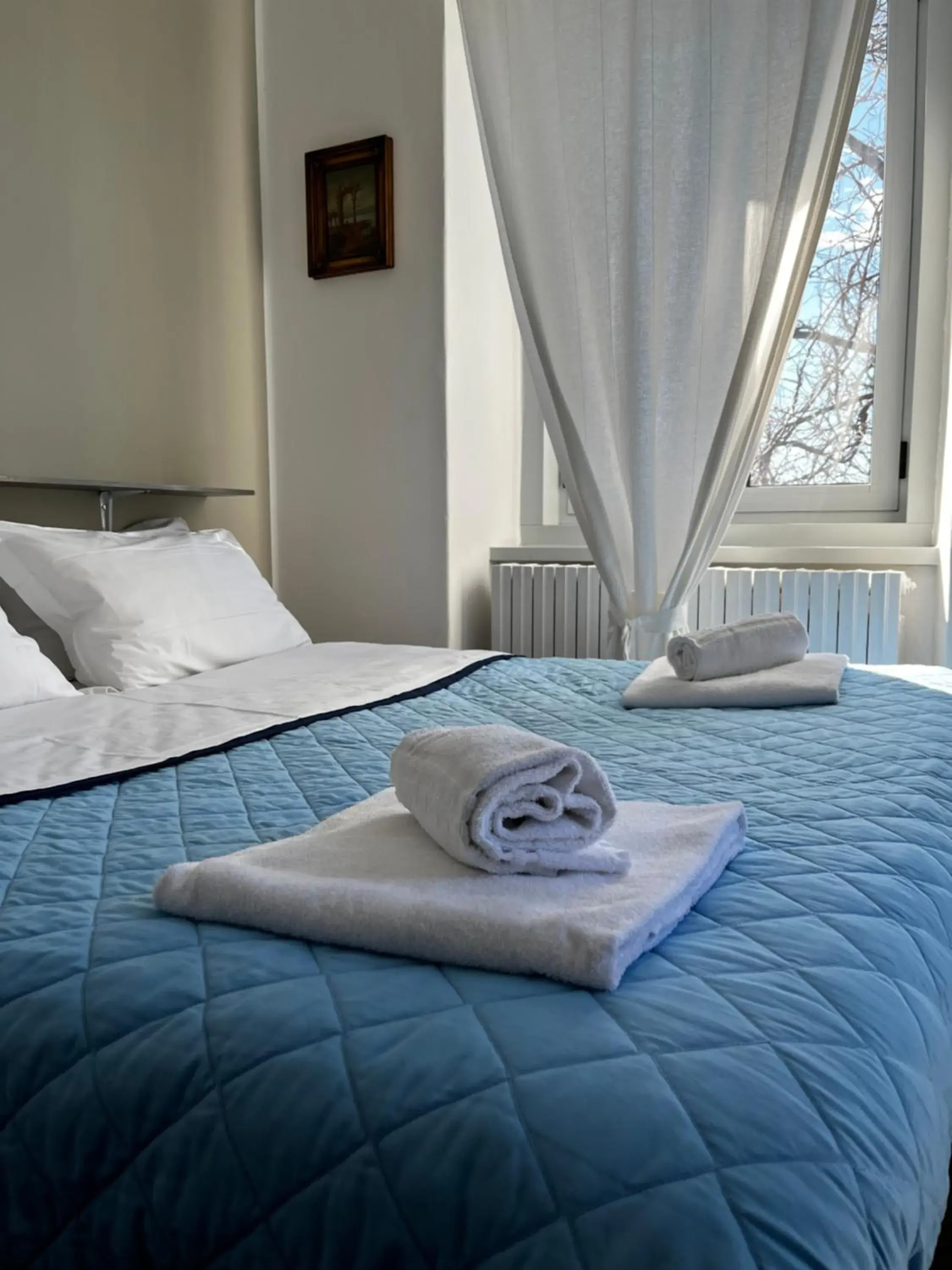 Double Room with Balcony and Sea View in Villa Tergeste Double Room with Balcony and Sea View in Villa Tergeste