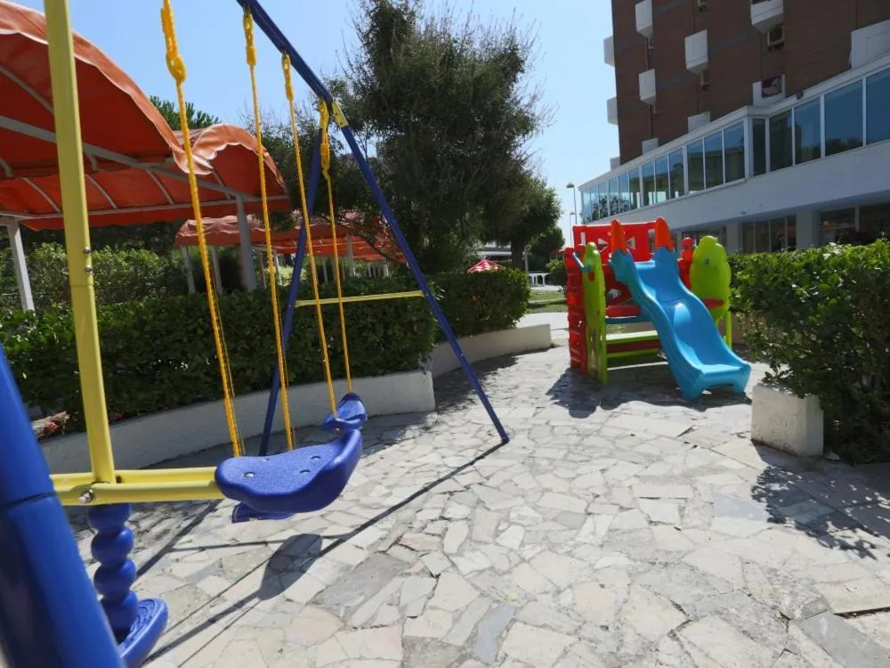 Hotel Marina Beach - Azzurro Club