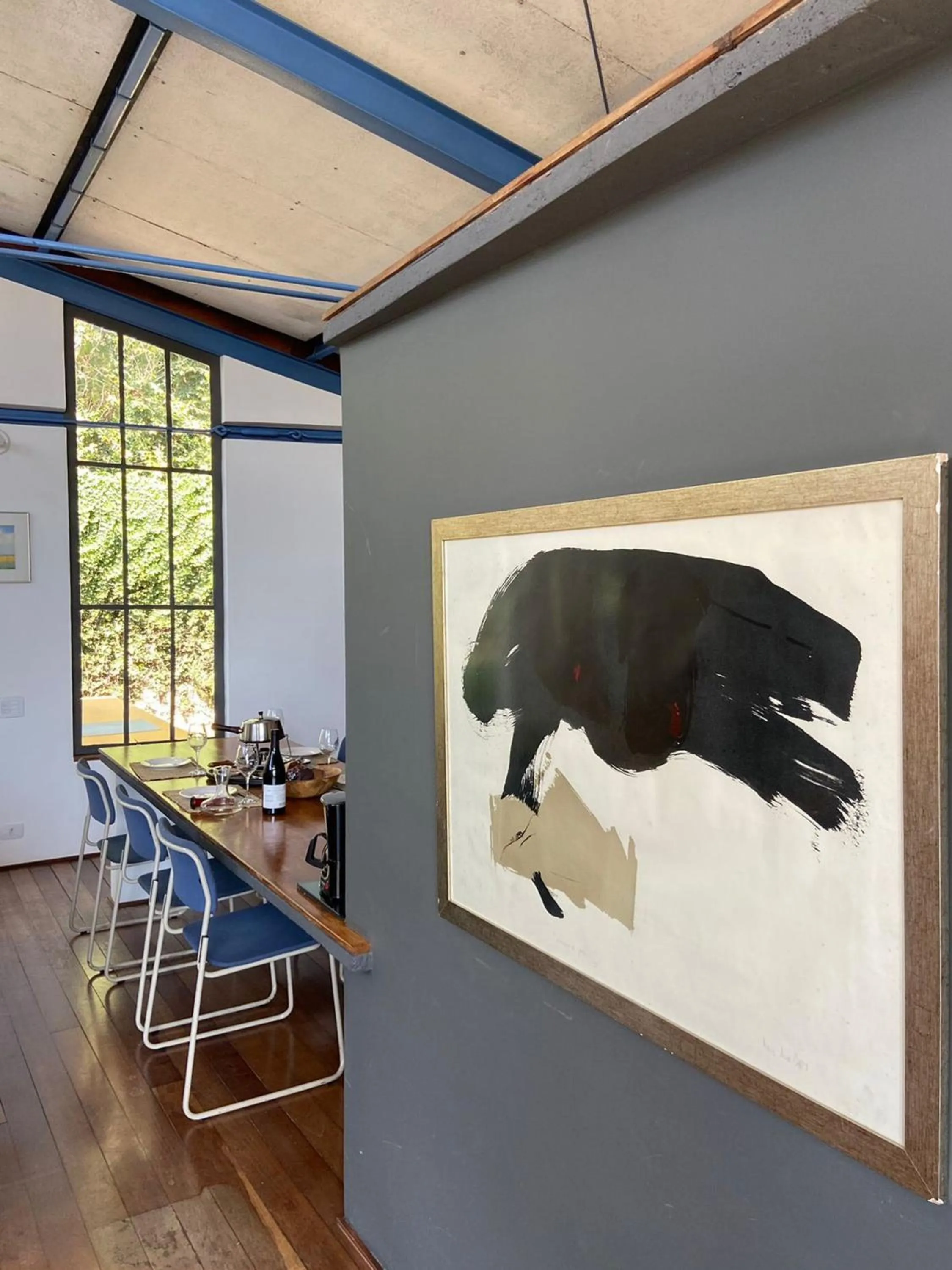 Casa de arquiteto com vista, jardim e lareira