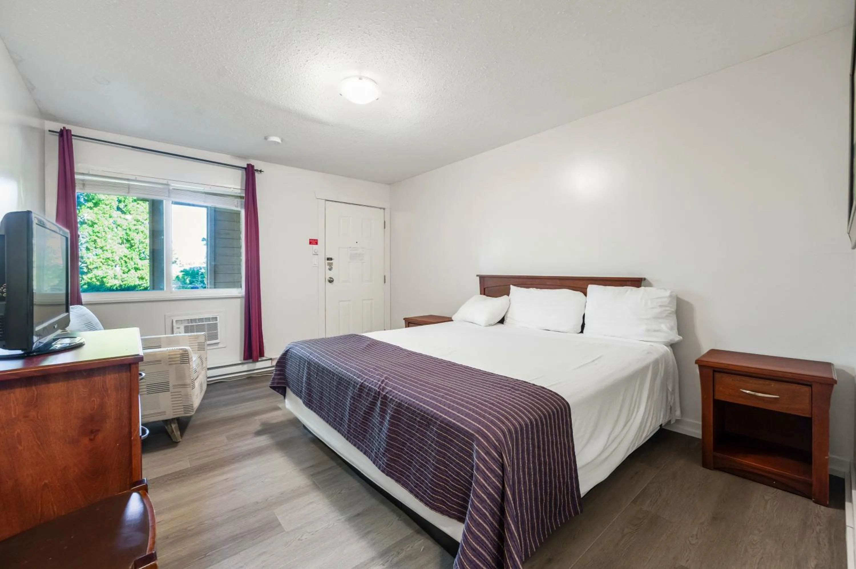 Bed in Grantview Inn