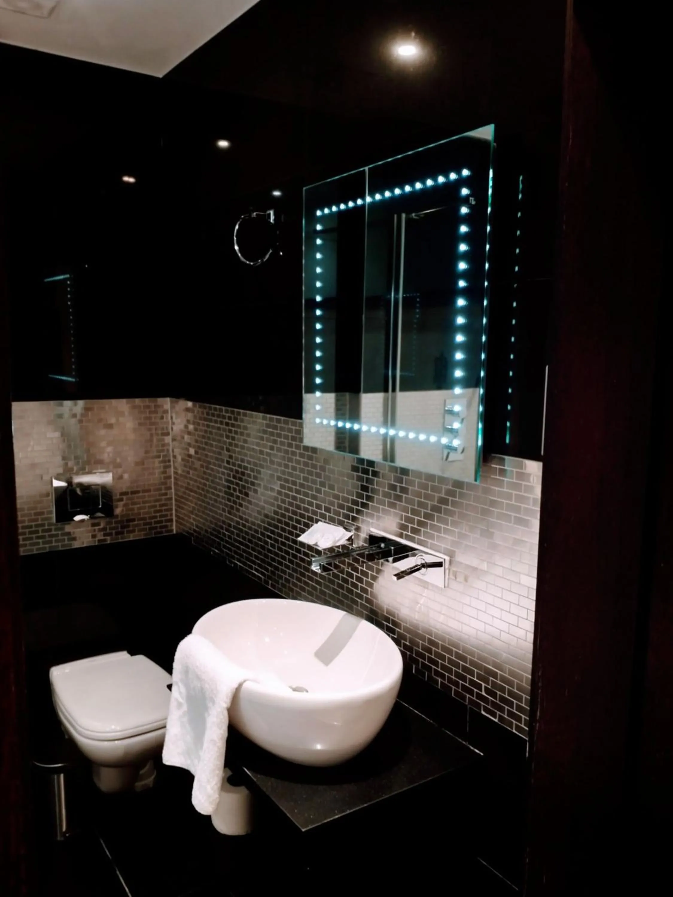 Bathroom in Hotel Edward Paddington