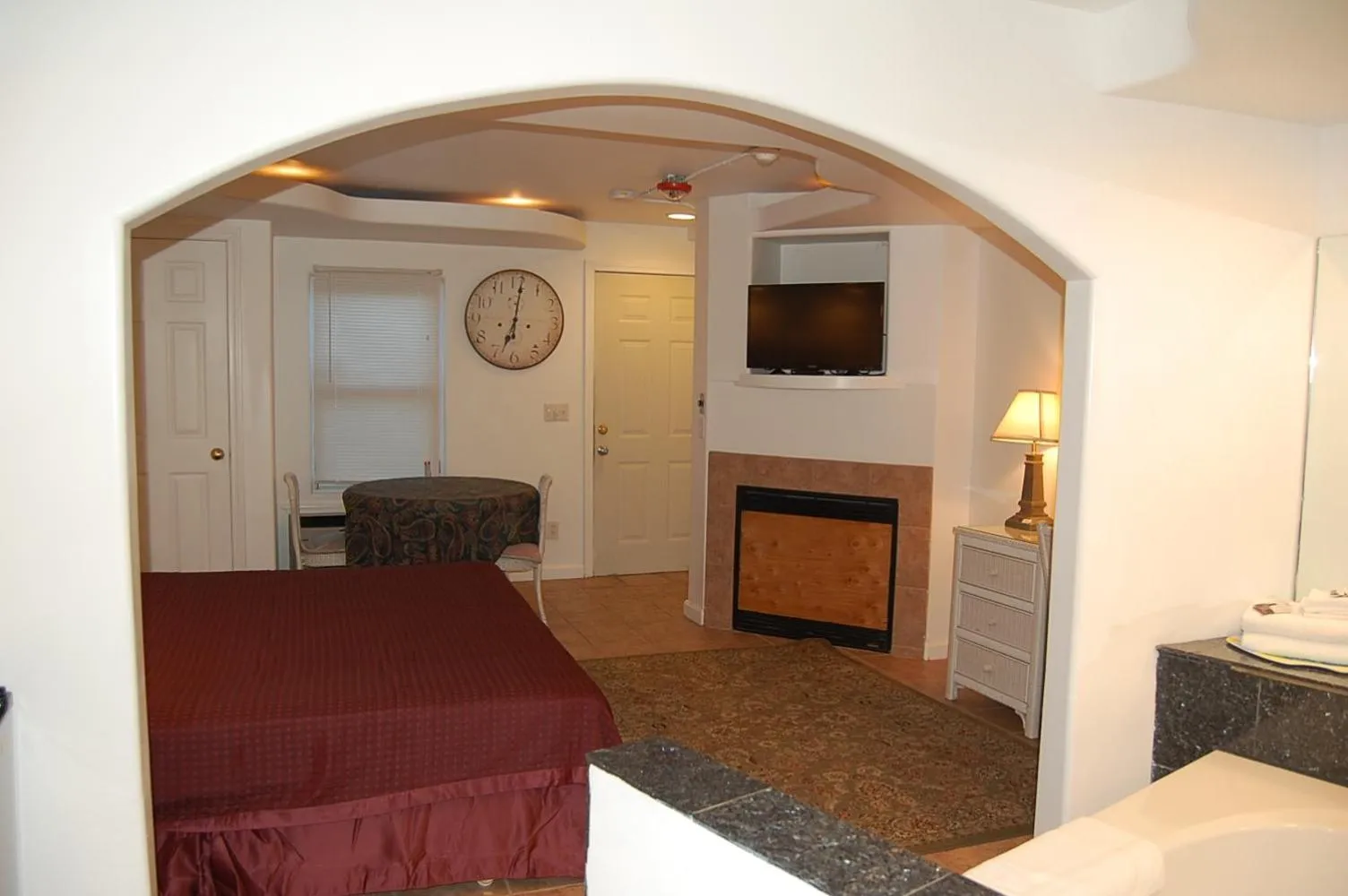 Photo of the whole room, Bed in Point 1 Resort & Motel