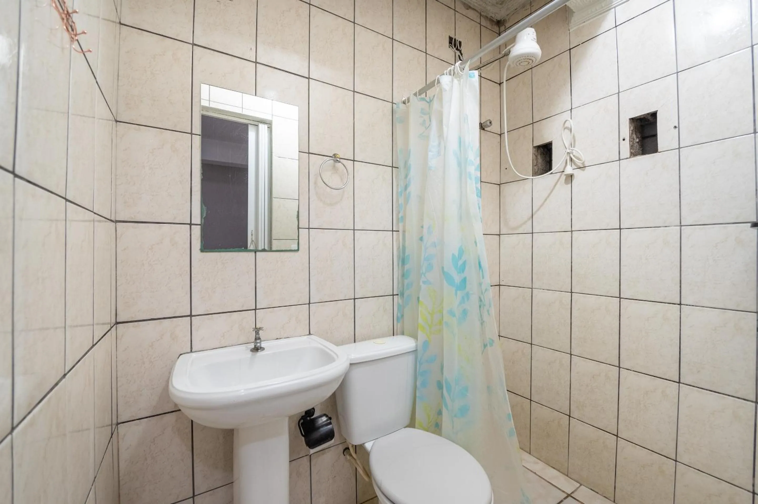 Bathroom in OYO Nações Unidas, Sao Paulo