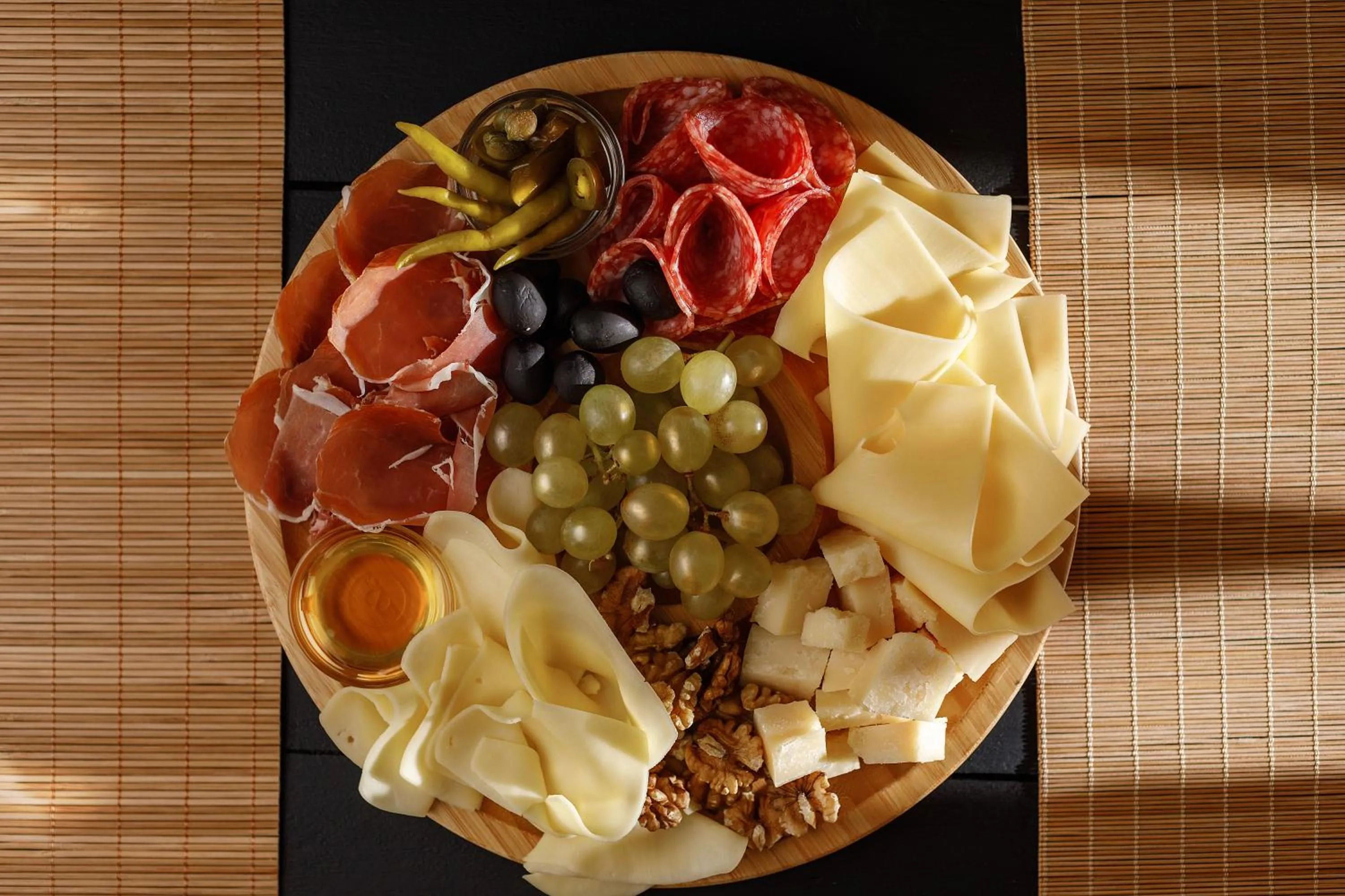 Food in Hydeout Bakuriani