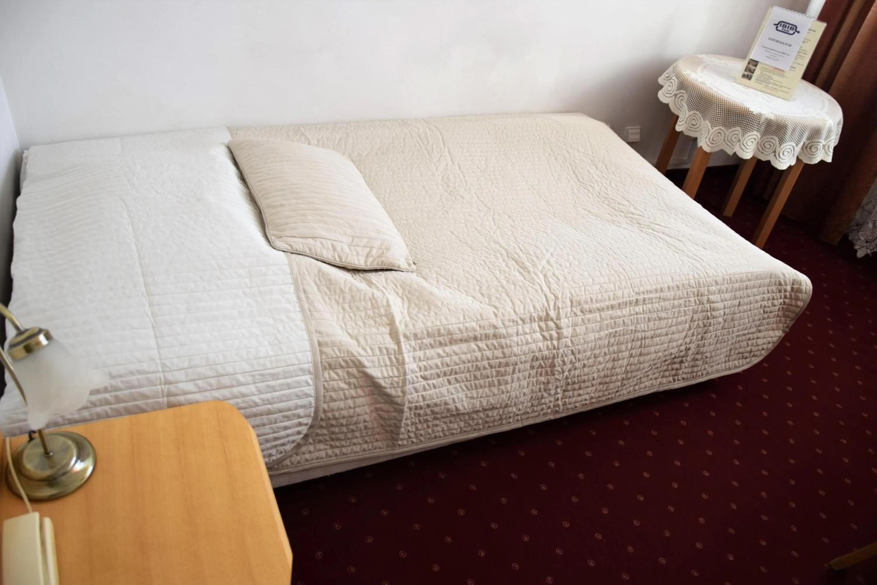 Bed in Centrum Konferencyjne IBIB PAN