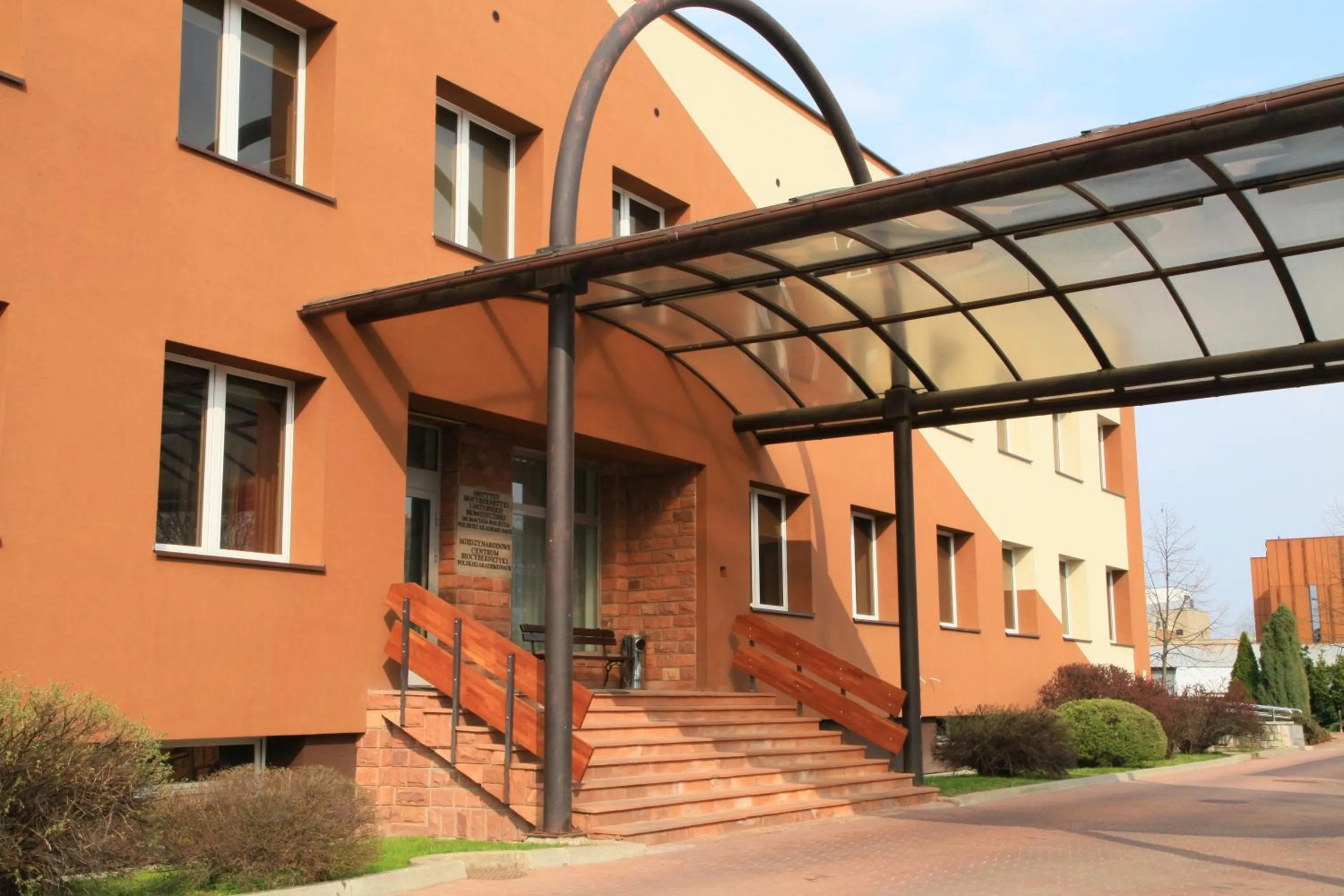 Facade/entrance in Centrum Konferencyjne IBIB PAN