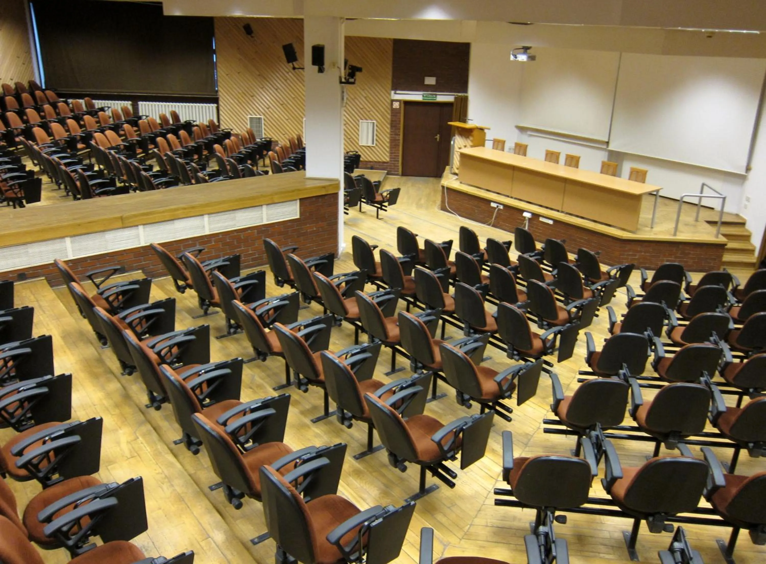 Business facilities in Centrum Konferencyjne IBIB PAN