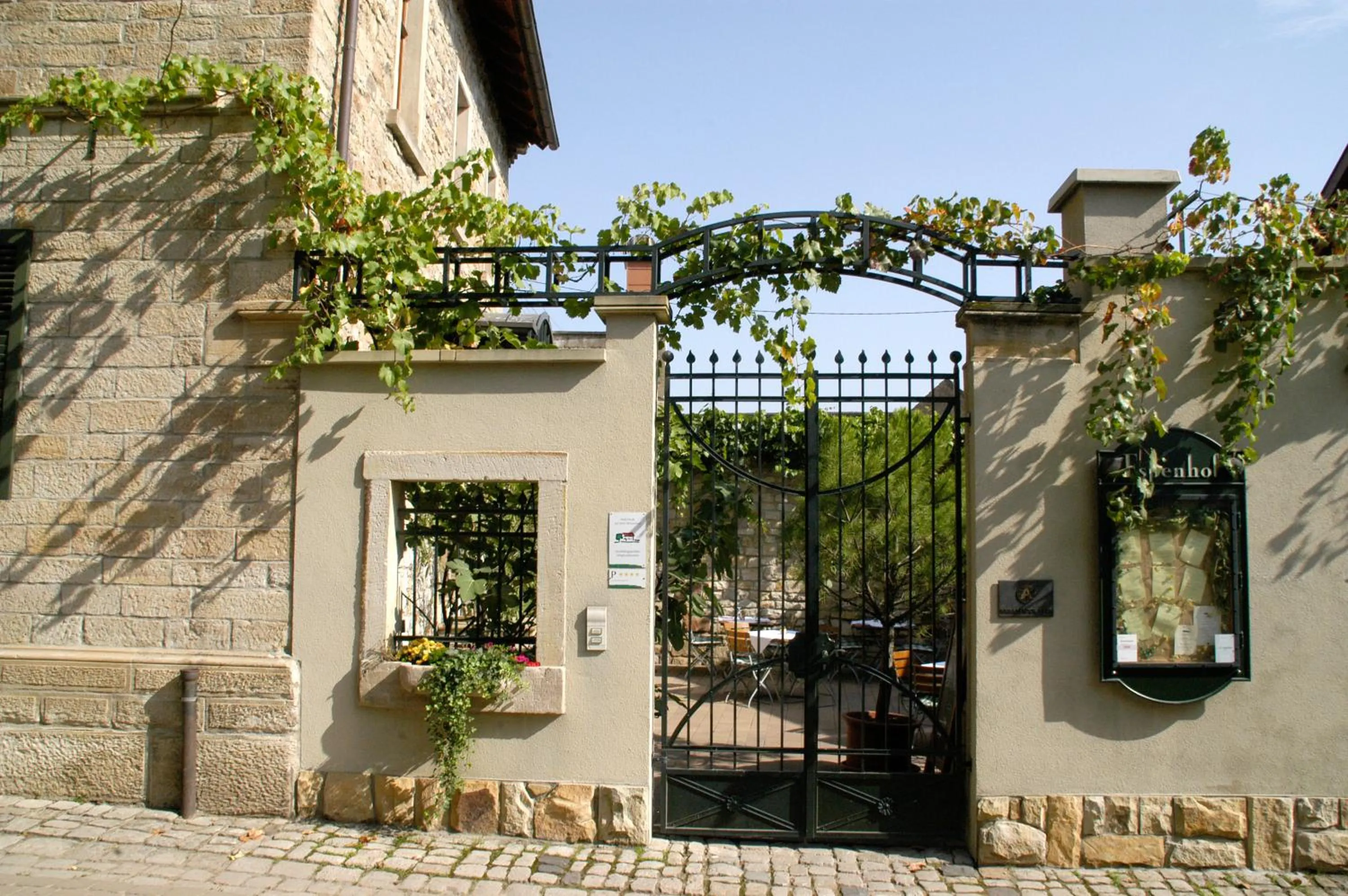 Facade/entrance in Der espenhof Landhotel, Tagungshotel & Weingut