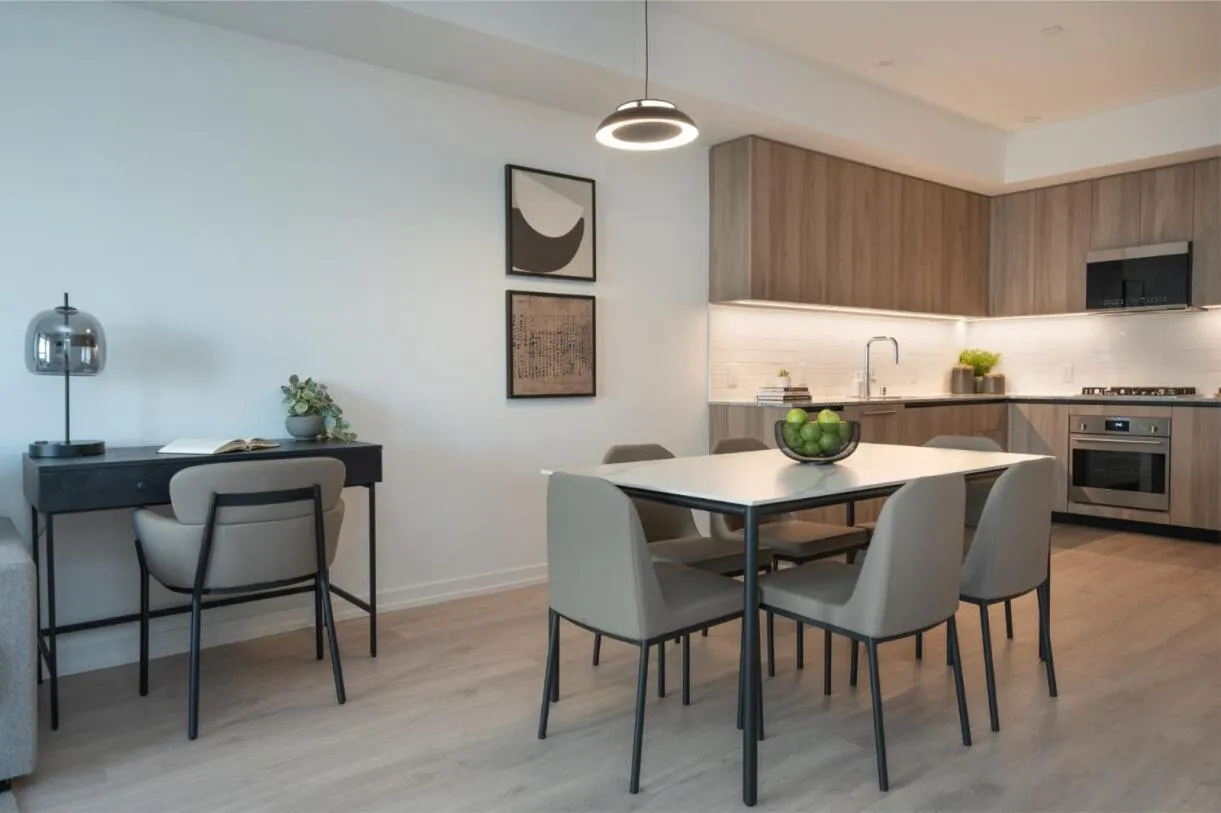 Kitchen or kitchenette in Level Hollywood